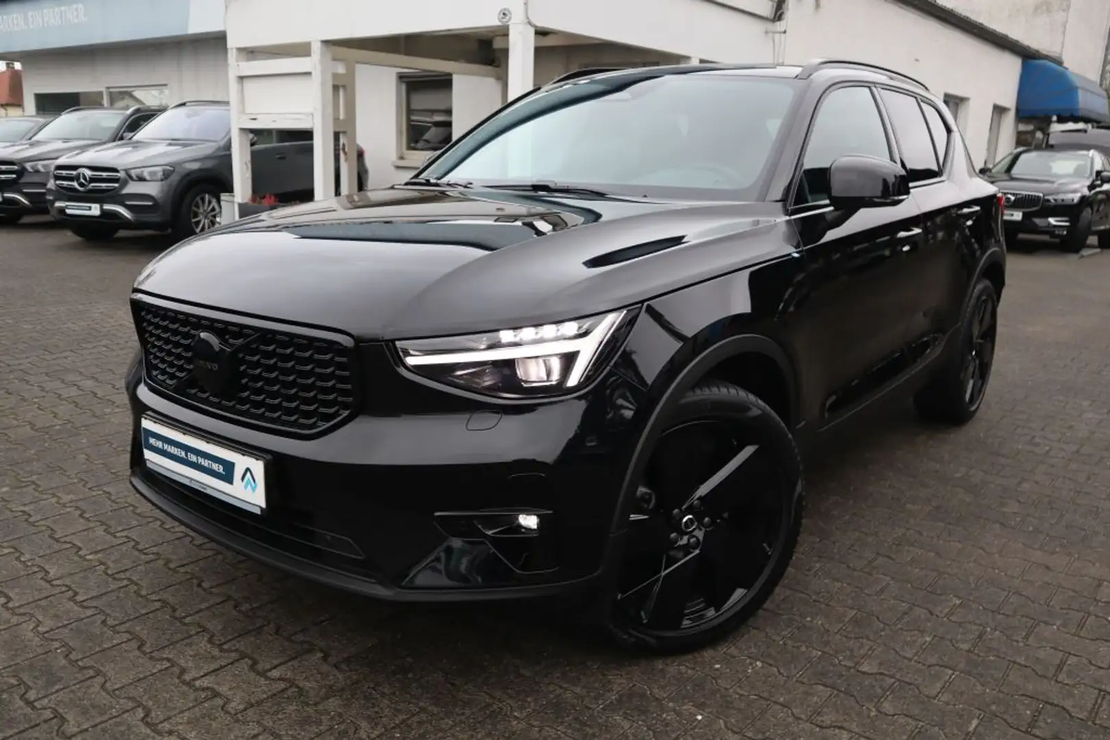 Volvo XC40 XC40 B3 B DKG Plus Black Edition|NAVI|SHZG|LED - 1