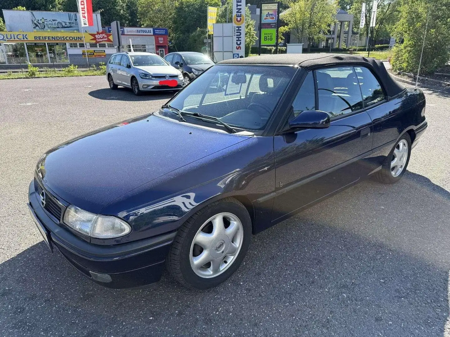 Opel Astra 1.8 16V Bertone Cabrio mit Klima + Tüv neu Blau - 1