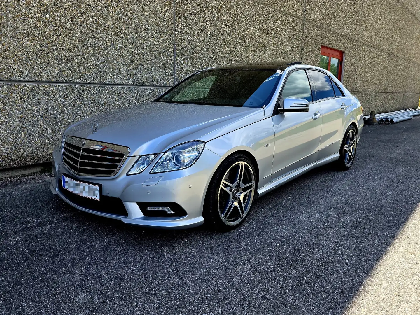 Mercedes-Benz E 350 AMG/Voll Silber - 1