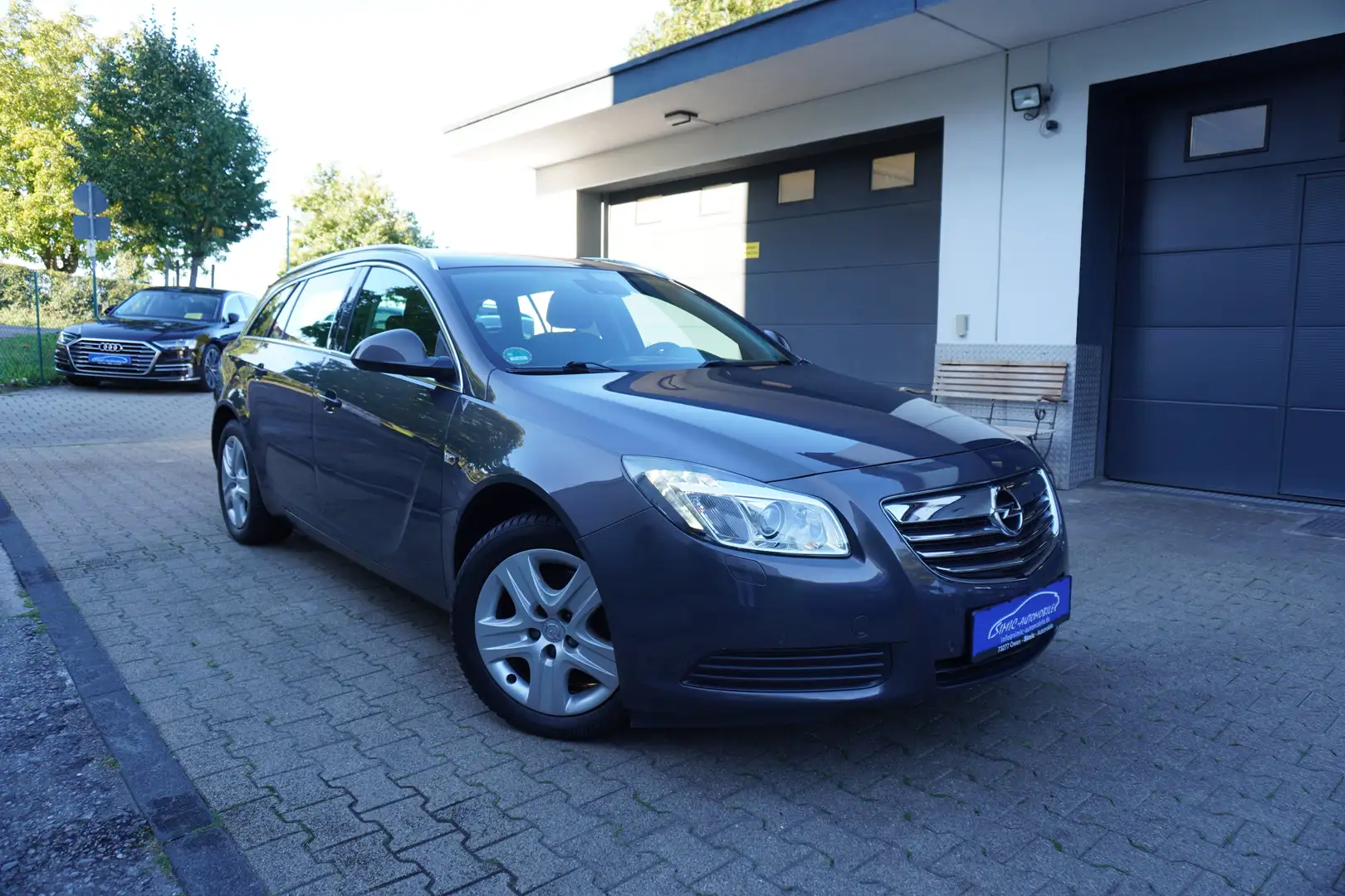 Opel Insignia 2.0 CDTI Edition NAVI+AHK+PDC+XENON+TAMPOMAT+ALU Gris - 1