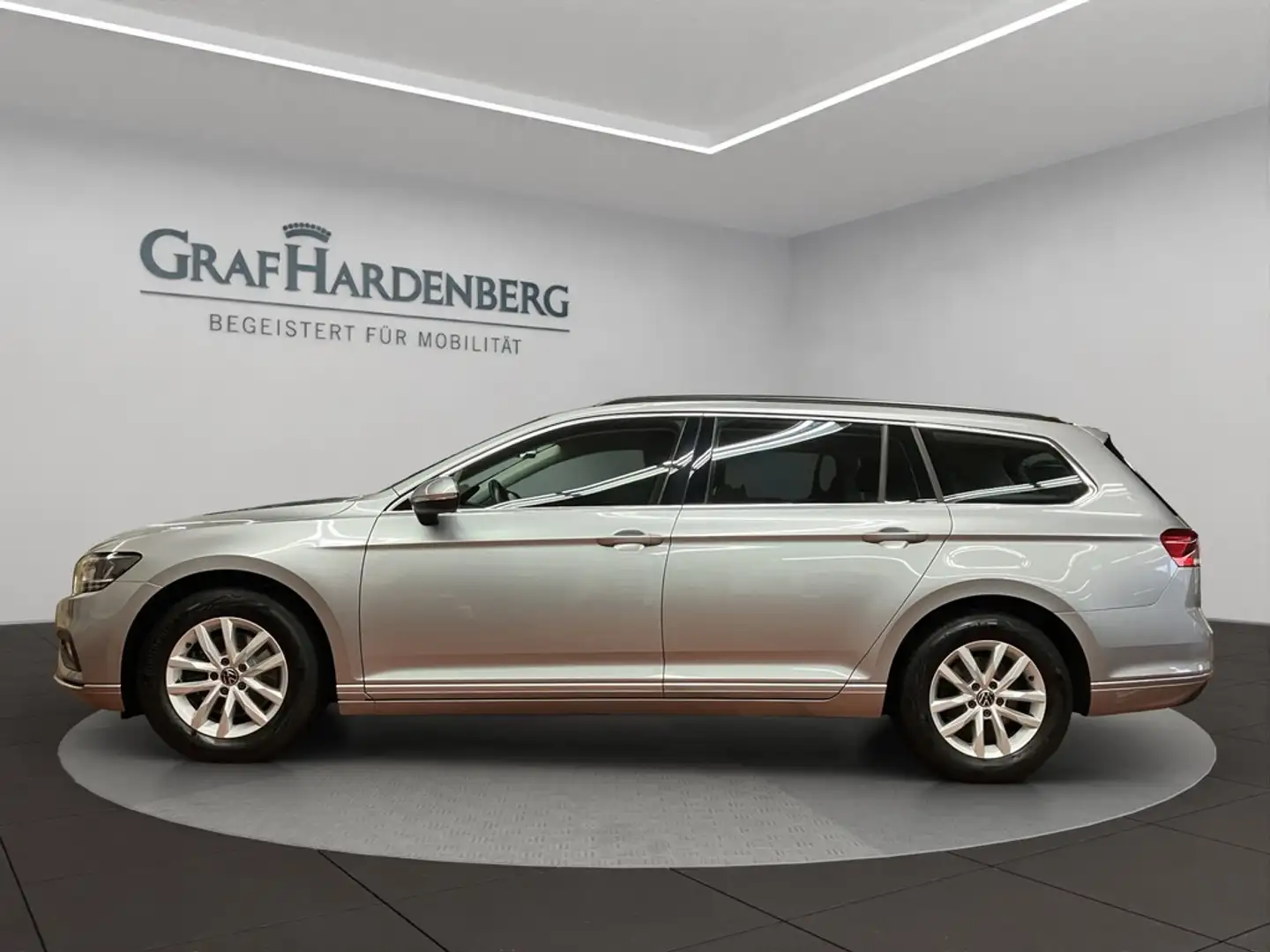 Volkswagen Passat Variant Business TDI Navi TravelAssist Plateado - 2