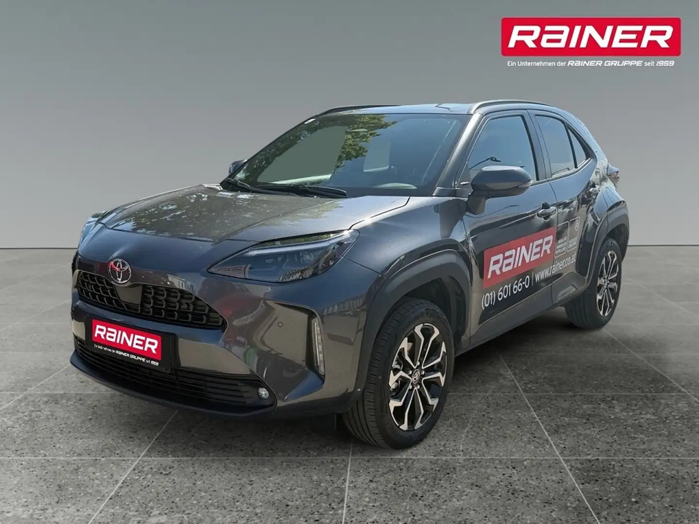 Toyota Yaris Cross 1,5 VVT-i Hybrid Active Drive Aut. Grau - 1