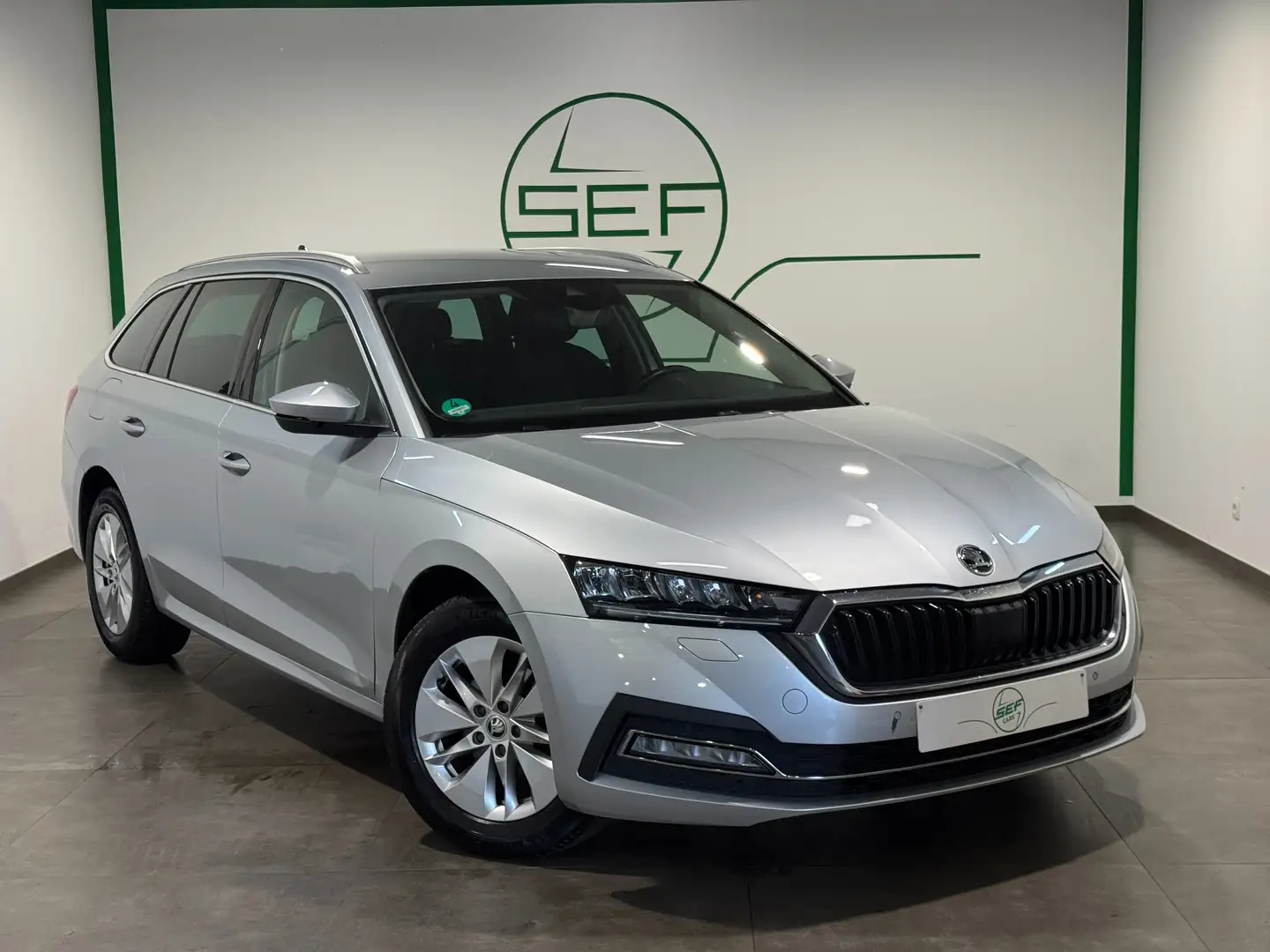 Skoda Octavia * 2.0 TDi * Style * DSG * GPS * Garantie 12 mois * Gris - 2