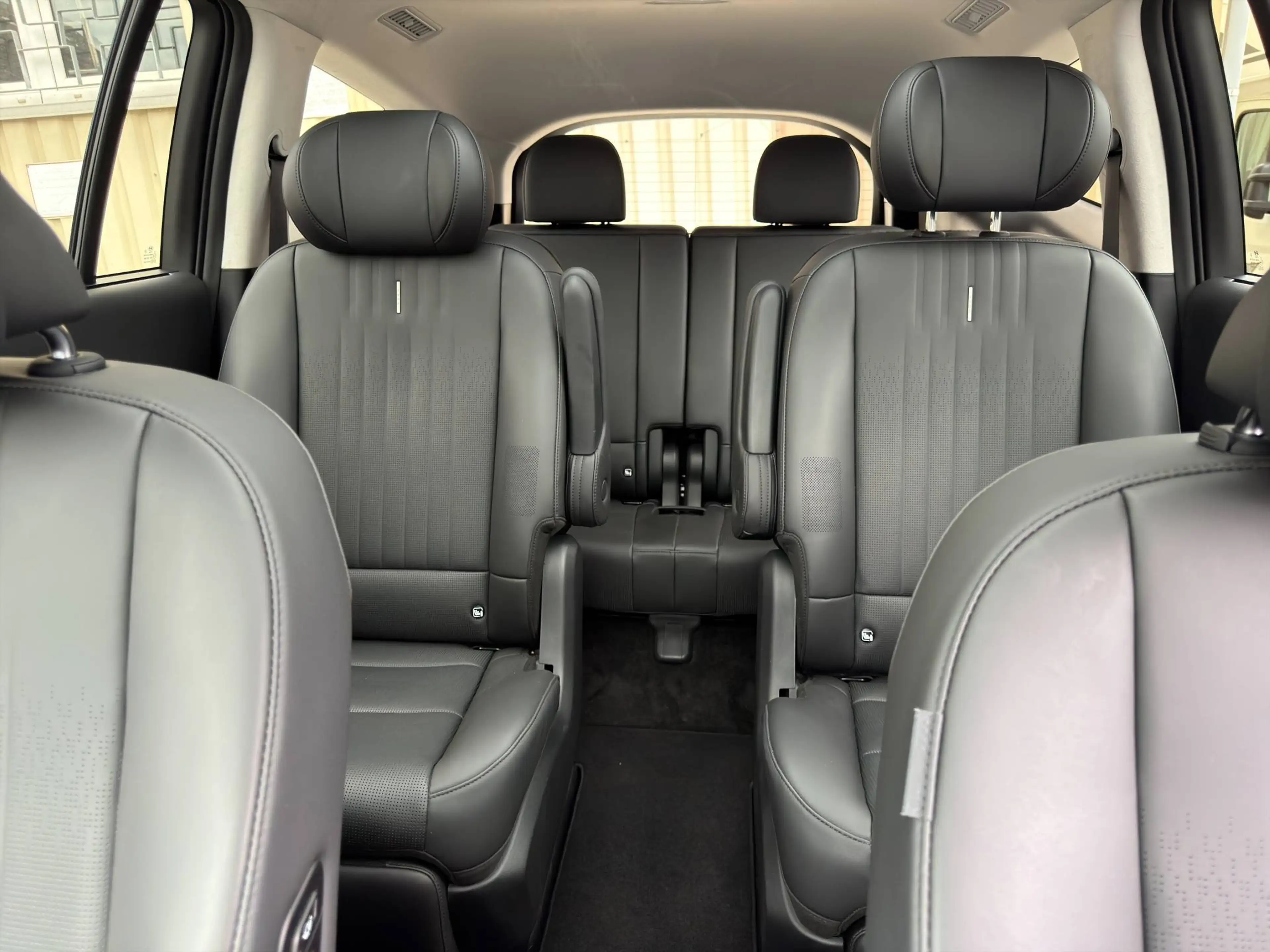 Hyundai IONIQ 9 IONIQ 9 110kWh 4WD UNIQ 6-SITZER RELAXPAKET + PANORAMAGLASDACH - 98,3% SOC — photo 31