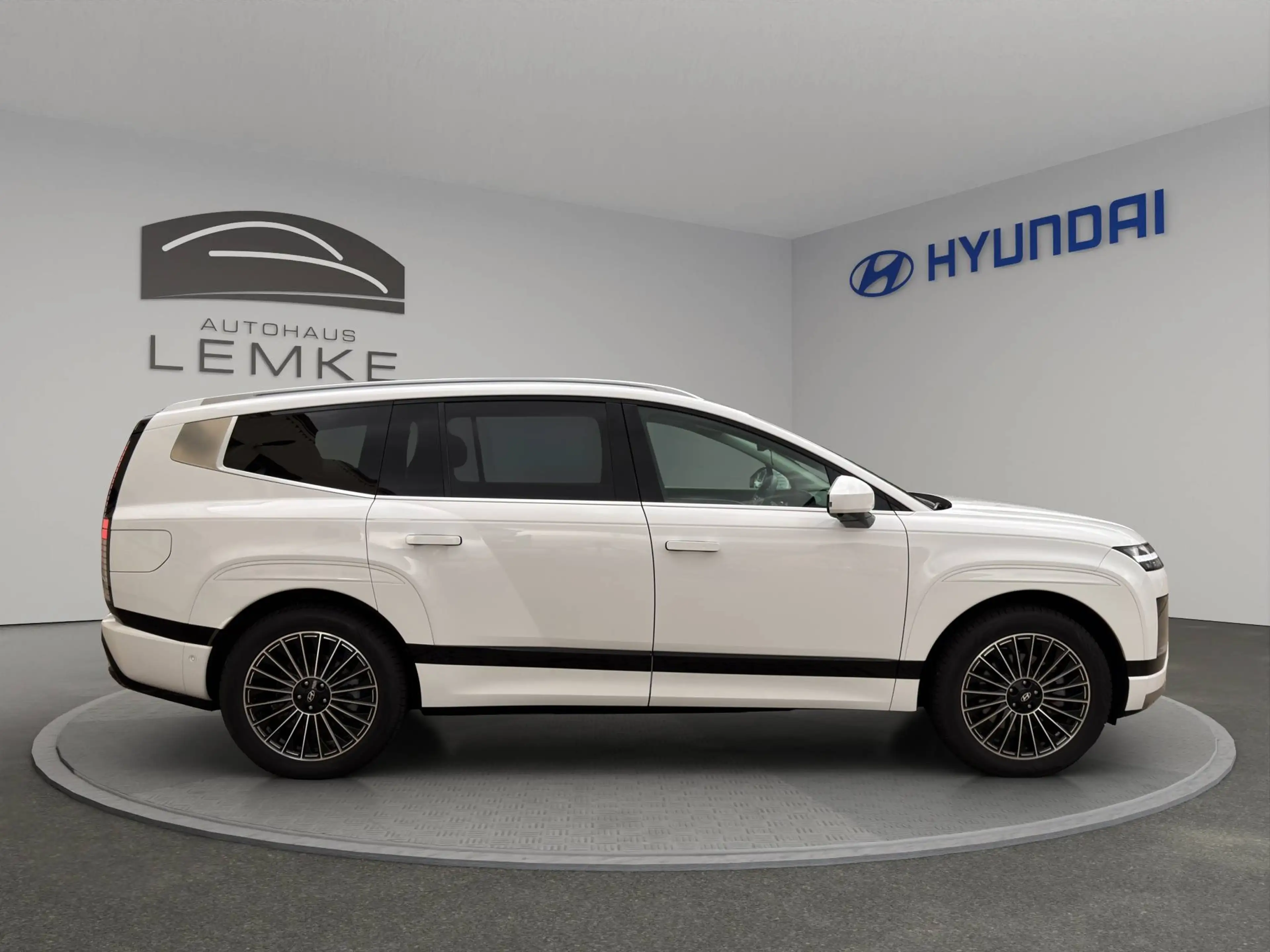 Hyundai IONIQ 9 IONIQ 9 110kWh 4WD UNIQ 6-SITZER RELAXPAKET + PANORAMAGLASDACH - 98,3% SOC — photo 8