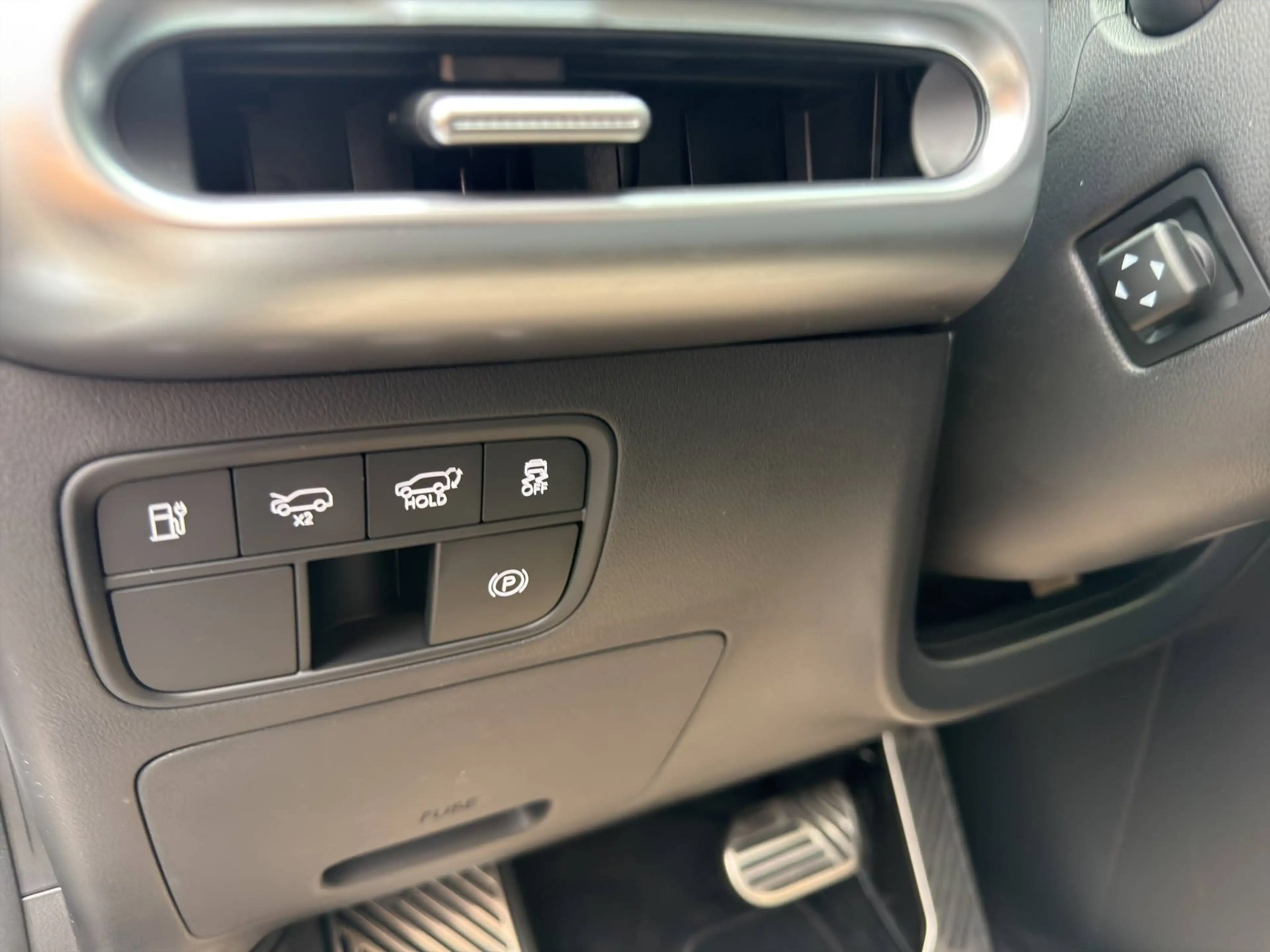 Hyundai IONIQ 9 IONIQ 9 110kWh 4WD UNIQ 6-SITZER RELAXPAKET + PANORAMAGLASDACH - 98,3% SOC — photo 29