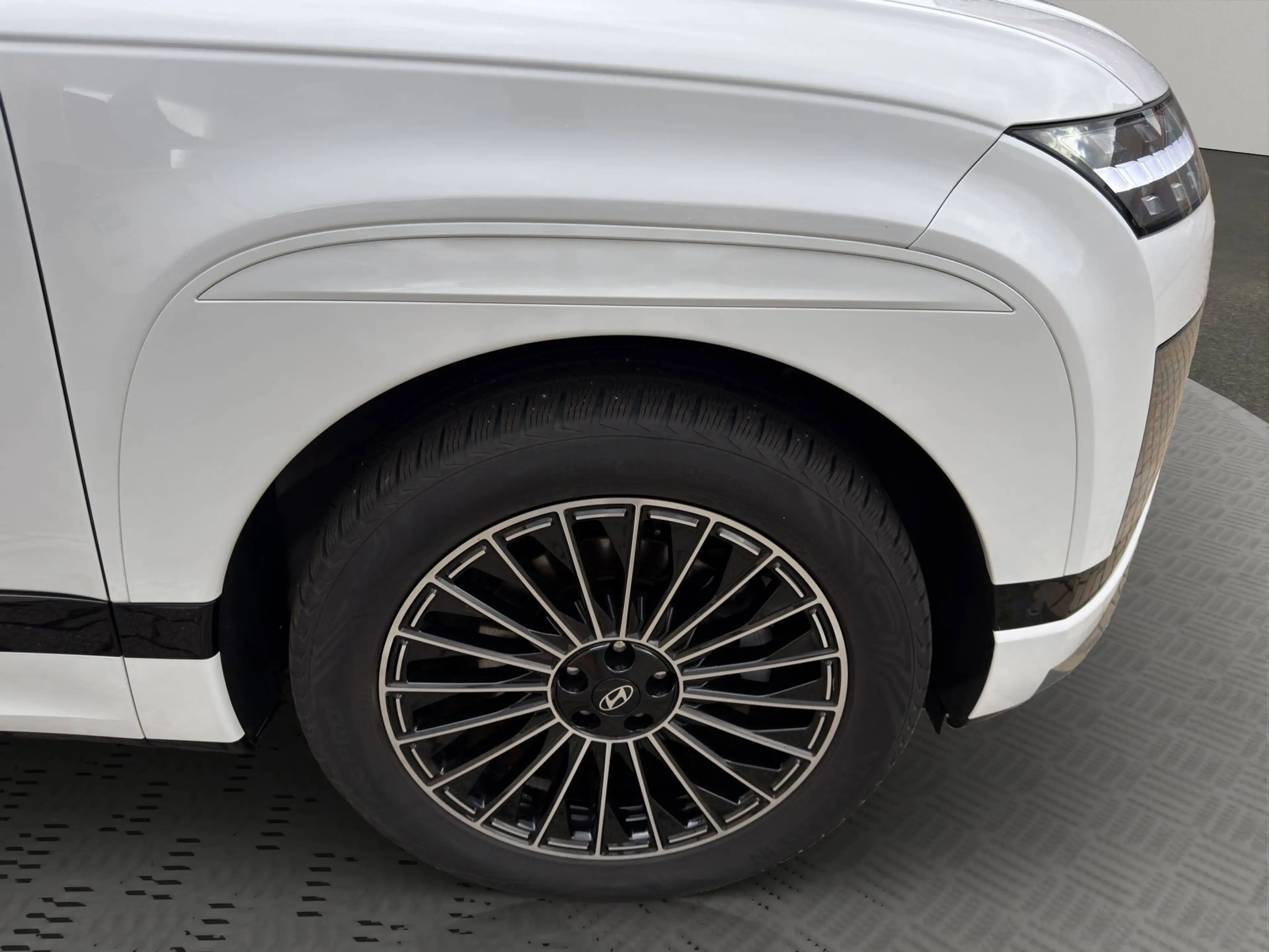 Hyundai IONIQ 9 IONIQ 9 110kWh 4WD UNIQ 6-SITZER RELAXPAKET + PANORAMAGLASDACH - 98,3% SOC — photo 22