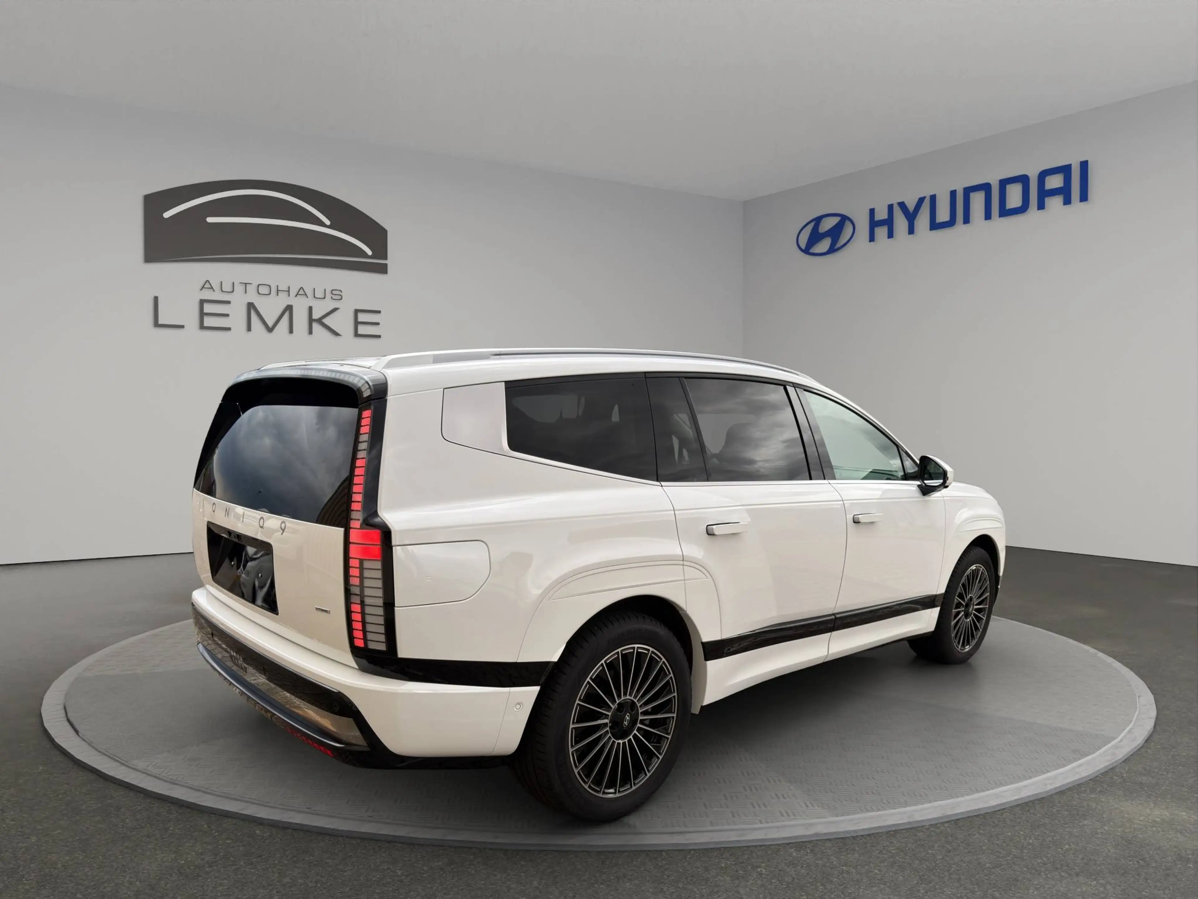 Hyundai IONIQ 9 IONIQ 9 110kWh 4WD UNIQ 6-SITZER RELAXPAKET + PANORAMAGLASDACH - 98,3% SOC — photo 9