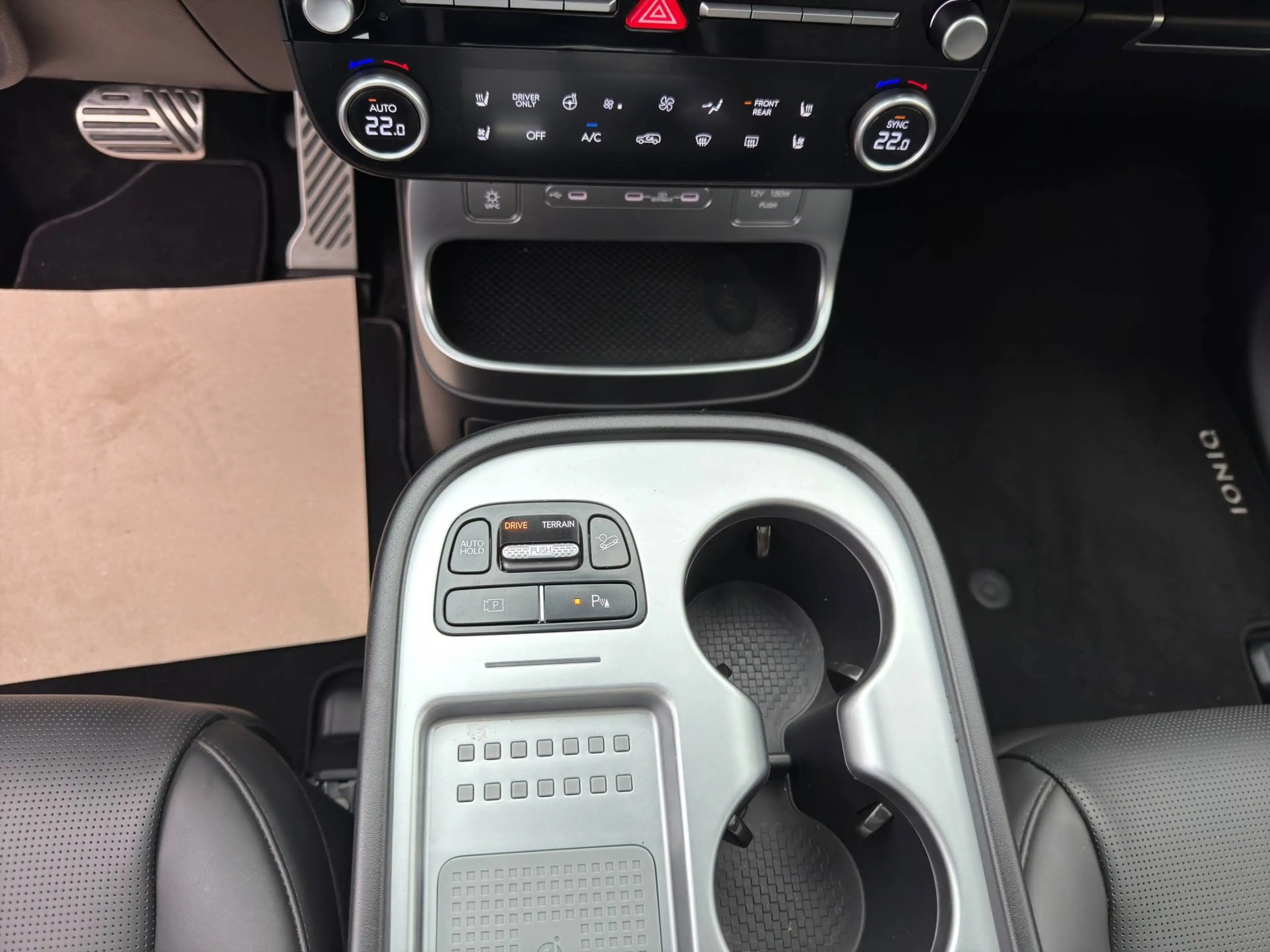 Hyundai IONIQ 9 IONIQ 9 110kWh 4WD UNIQ 6-SITZER RELAXPAKET + PANORAMAGLASDACH - 98,3% SOC — photo 34