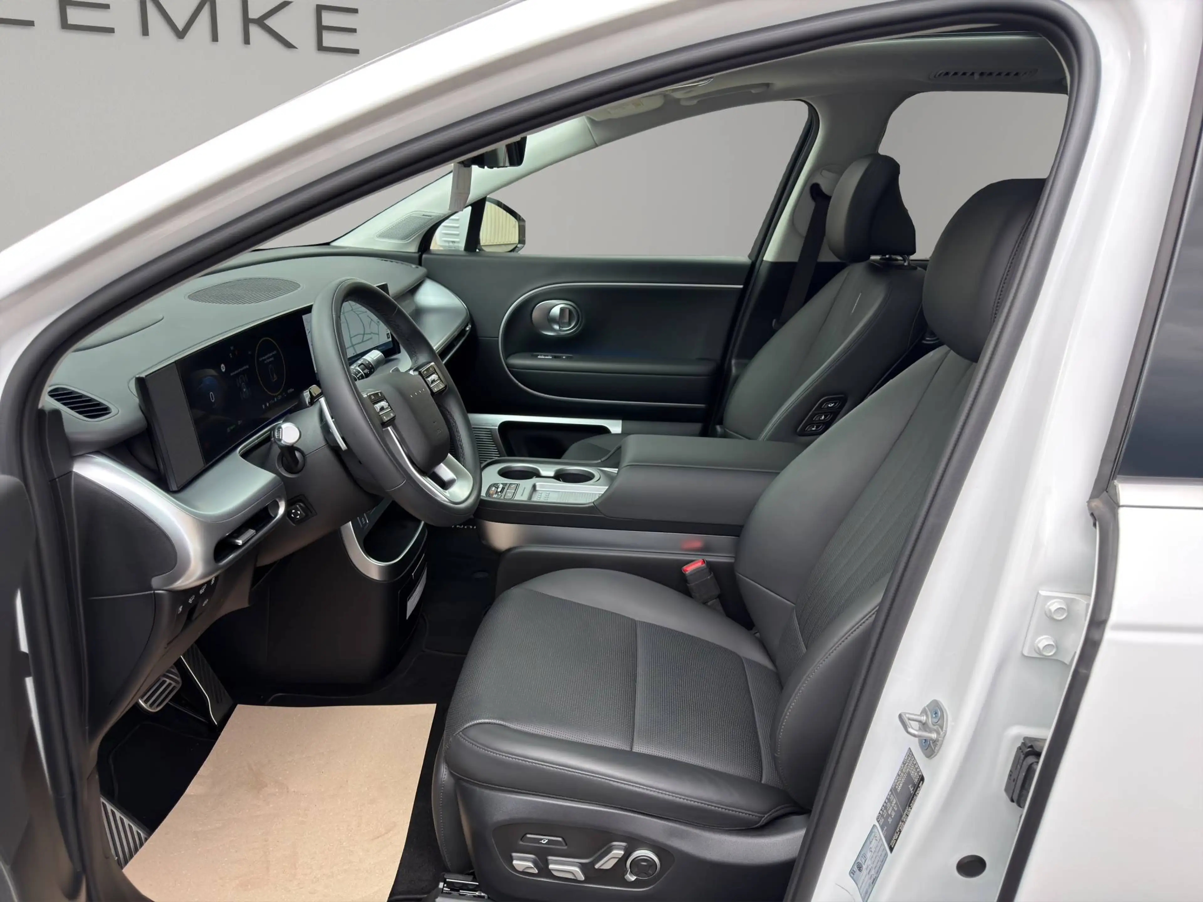 Hyundai IONIQ 9 IONIQ 9 110kWh 4WD UNIQ 6-SITZER RELAXPAKET + PANORAMAGLASDACH - 98,3% SOC — photo 10