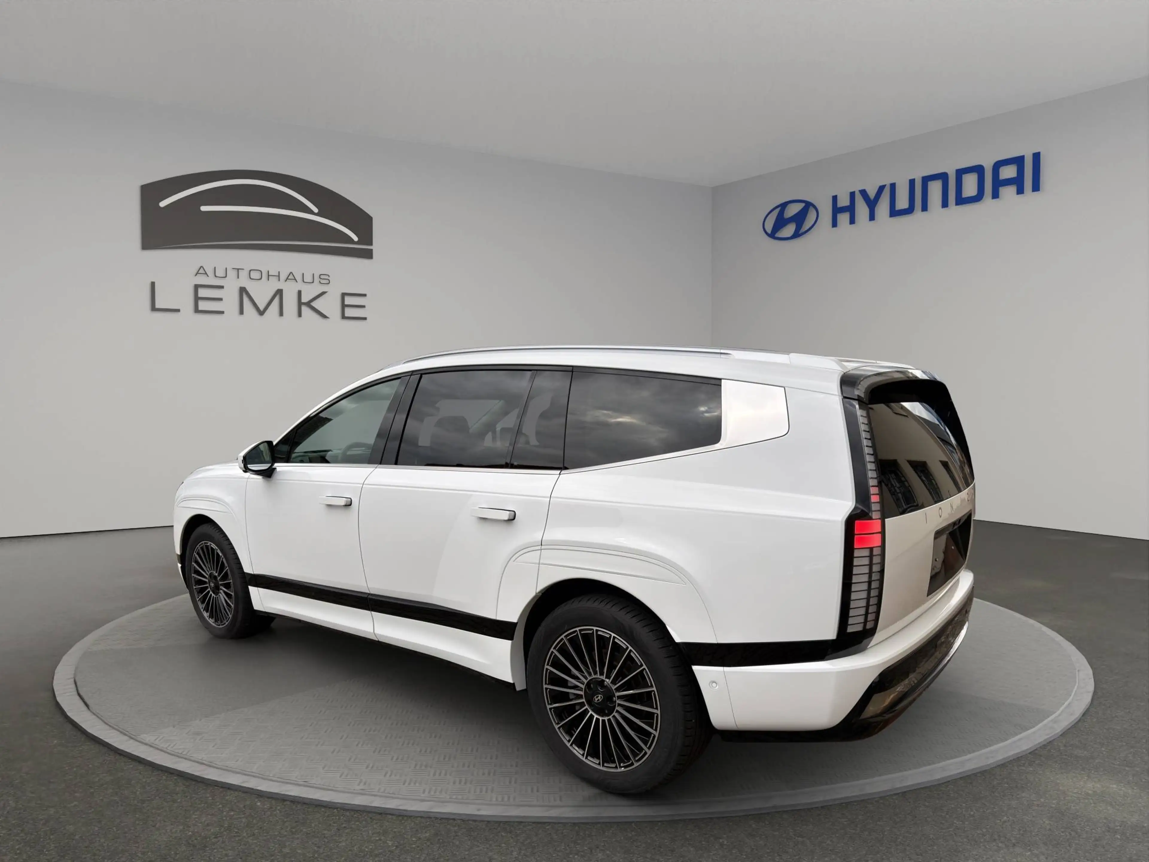 Hyundai IONIQ 9 IONIQ 9 110kWh 4WD UNIQ 6-SITZER RELAXPAKET + PANORAMAGLASDACH - 98,3% SOC — photo 5