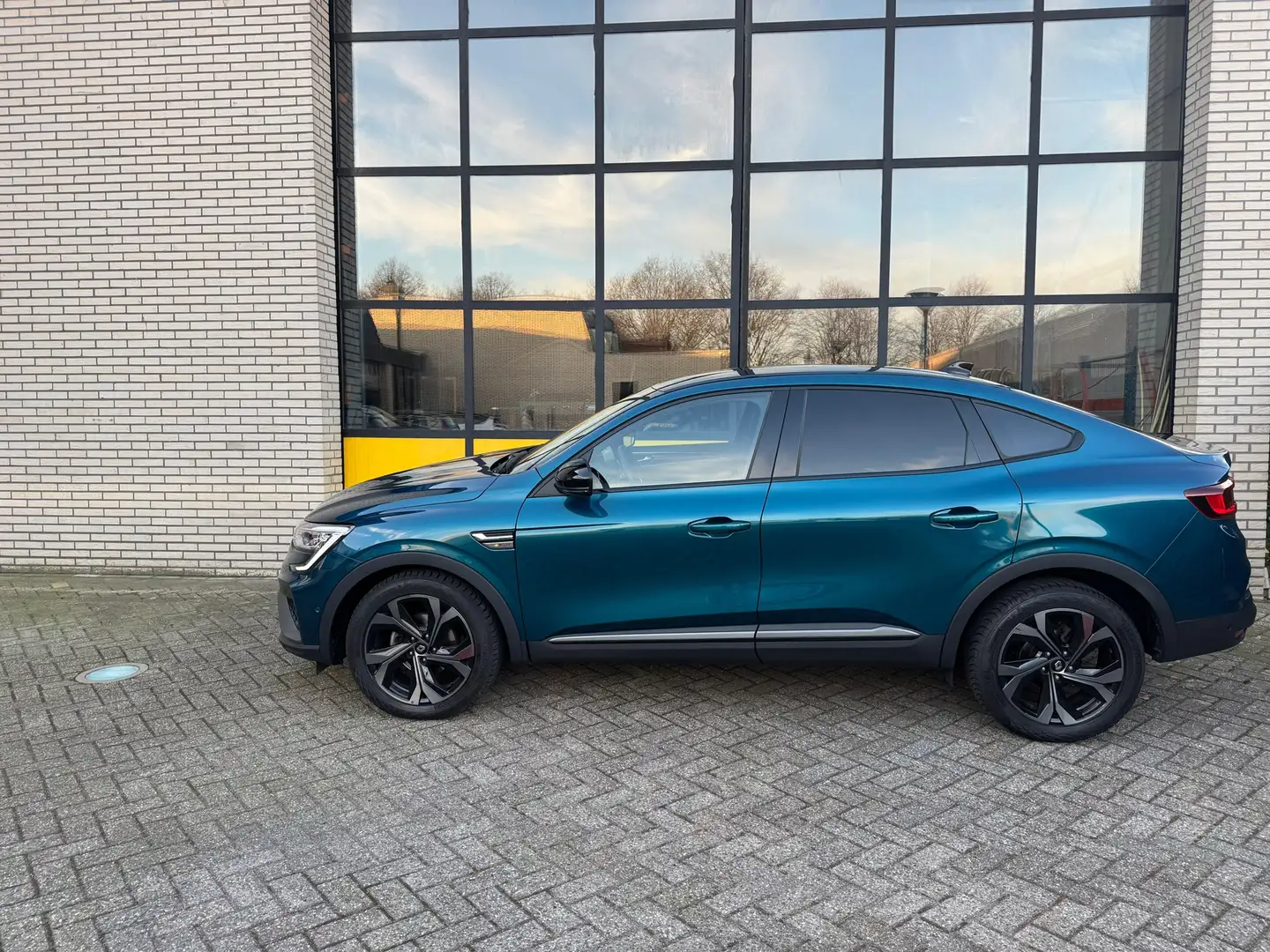 Renault Arkana 1.6 E-Tech Hybrid 145 R.S. Line Blau - 2