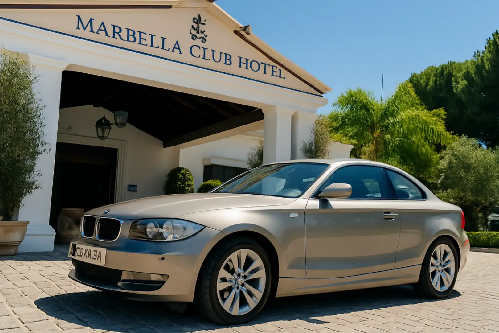 BMW 120 120dA Coupé Beige - 1