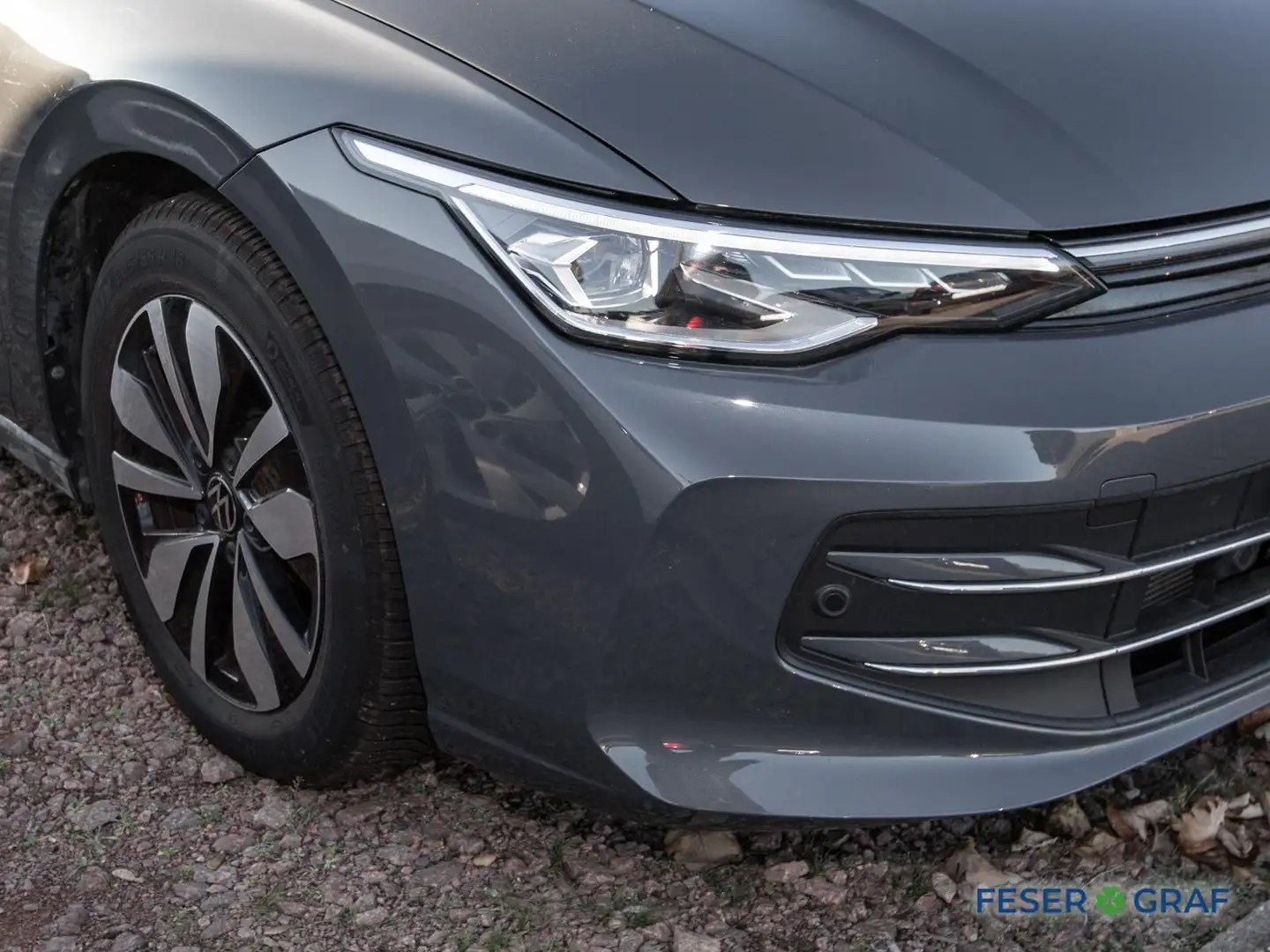 Volkswagen Golf VIII 1.5 eTSI Goal DSG Matrix/ACC/Kamera/AHK Grau - 2