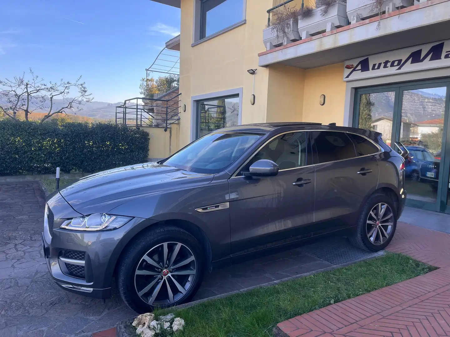 Jaguar F-Pace 2.0 D R-SPORT AWD CERCHI DA 20/TETTO APRIBILE Gris - 2