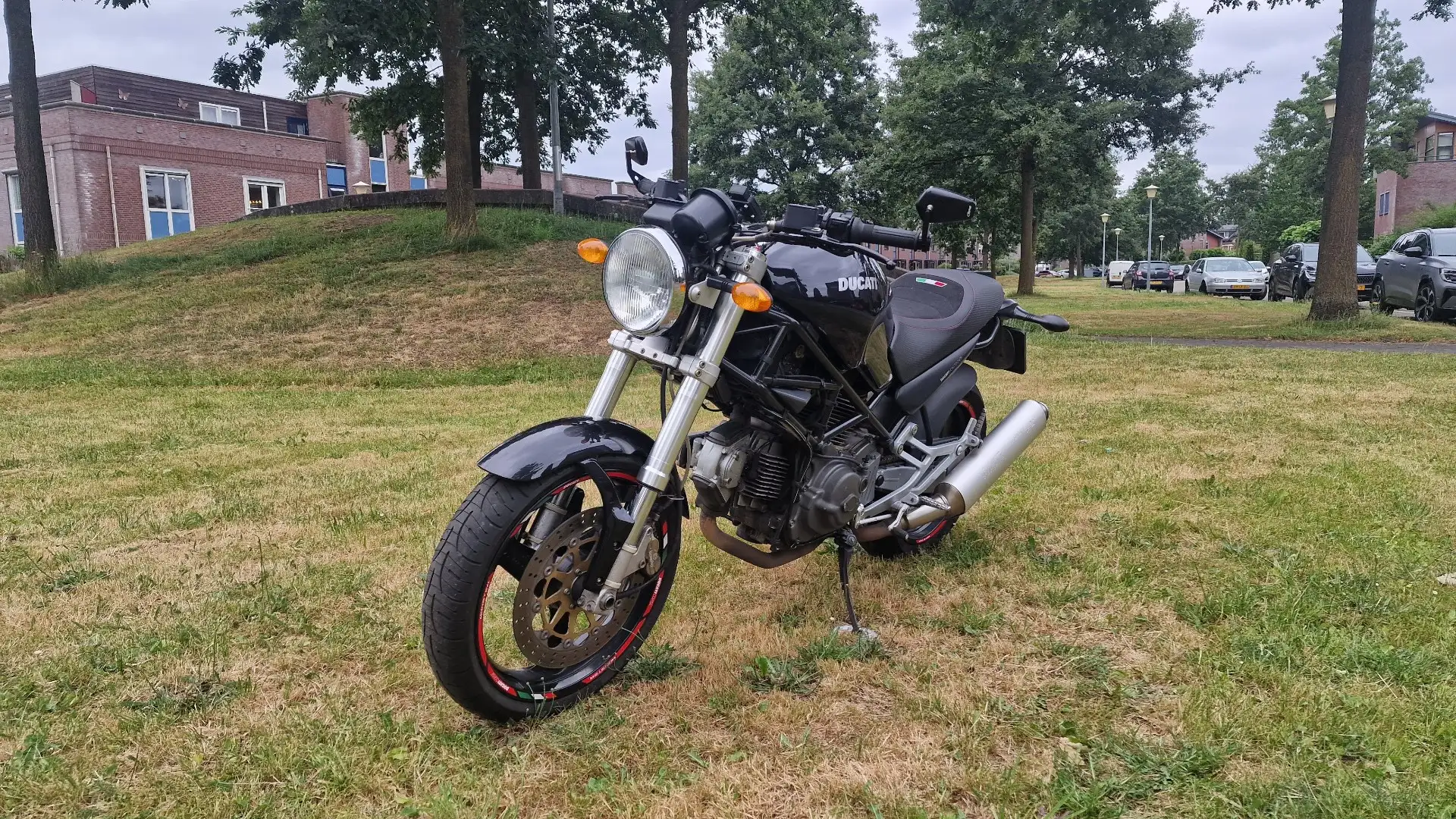 Ducati Monster 600 Dark Zwart - 1