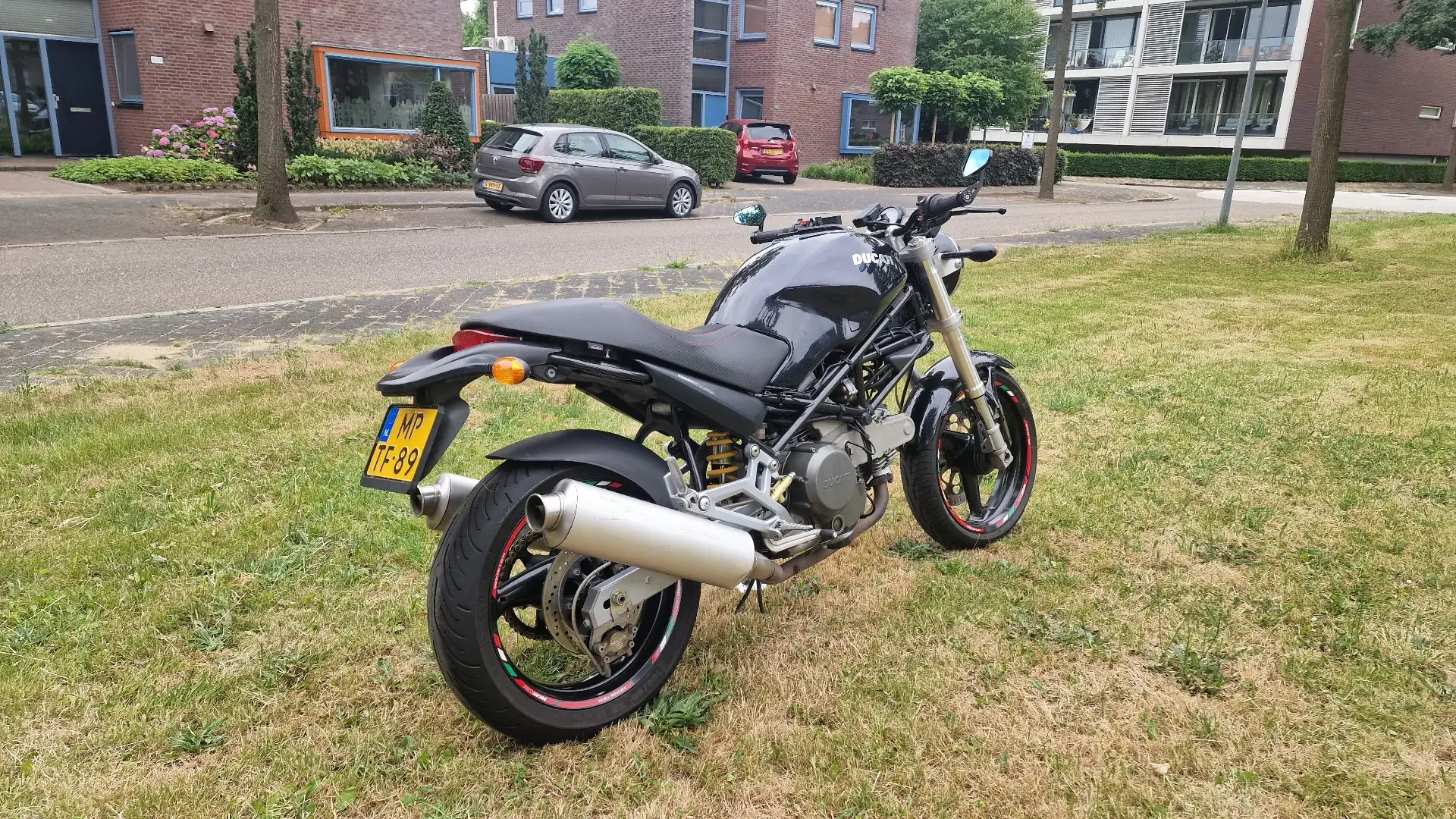 Ducati Monster 600 Dark Zwart - 2