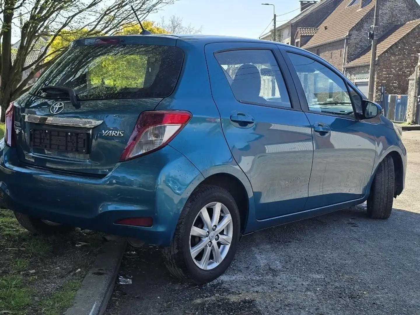 Toyota Yaris 1.0i VVT-i Active - 2