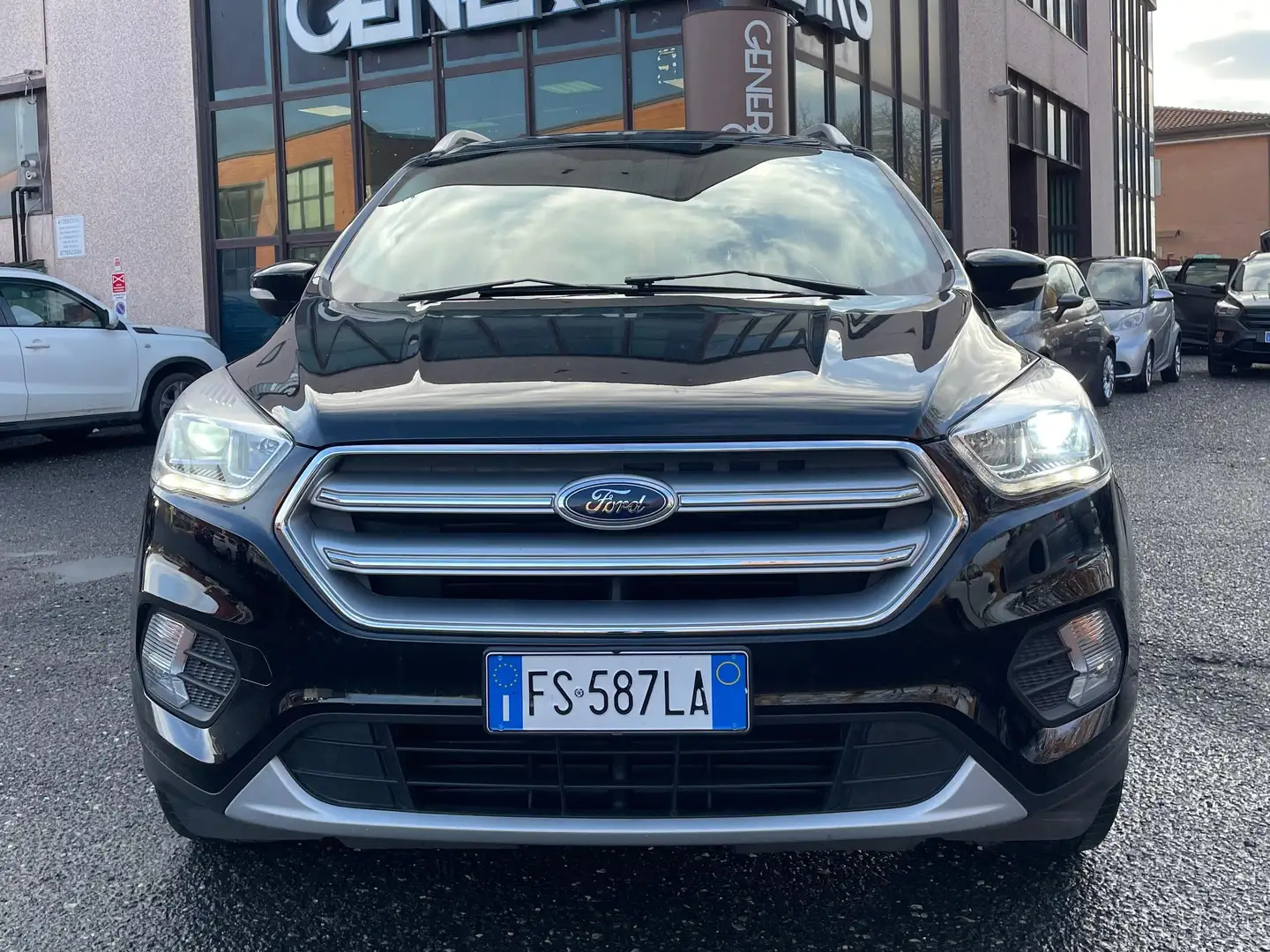 Ford Kuga 2018 2.0 tdci Business s AWD 4X4 - 2