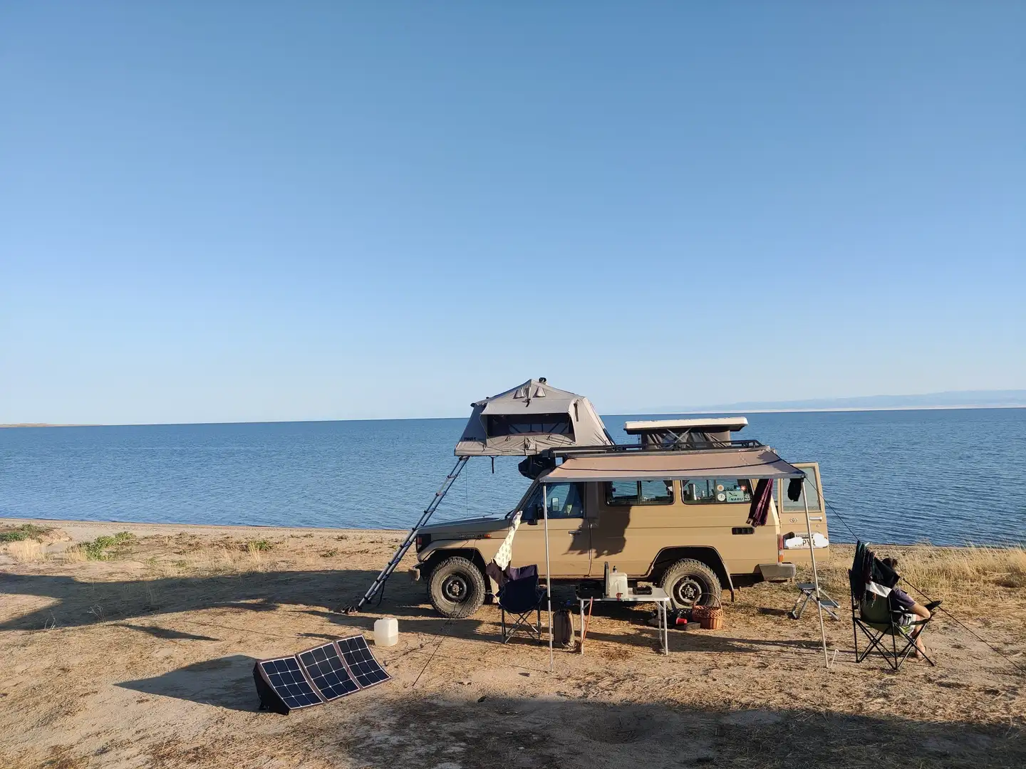 Toyota Land Cruiser HZJ78 Camper Bej - 1