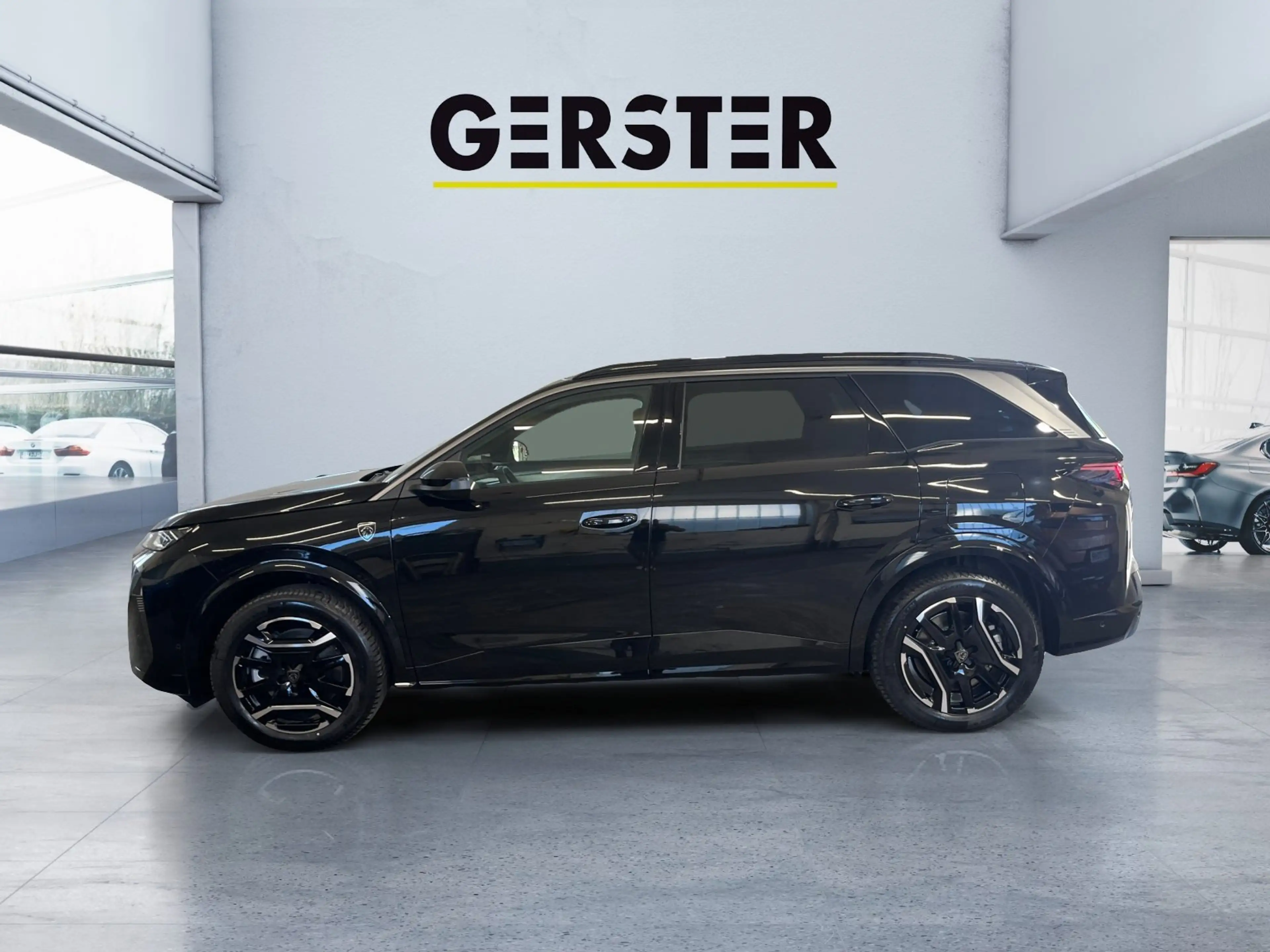 Peugeot 5008 Elektro 210 GT motor Exclusive ACC AHK LED — photo 3
