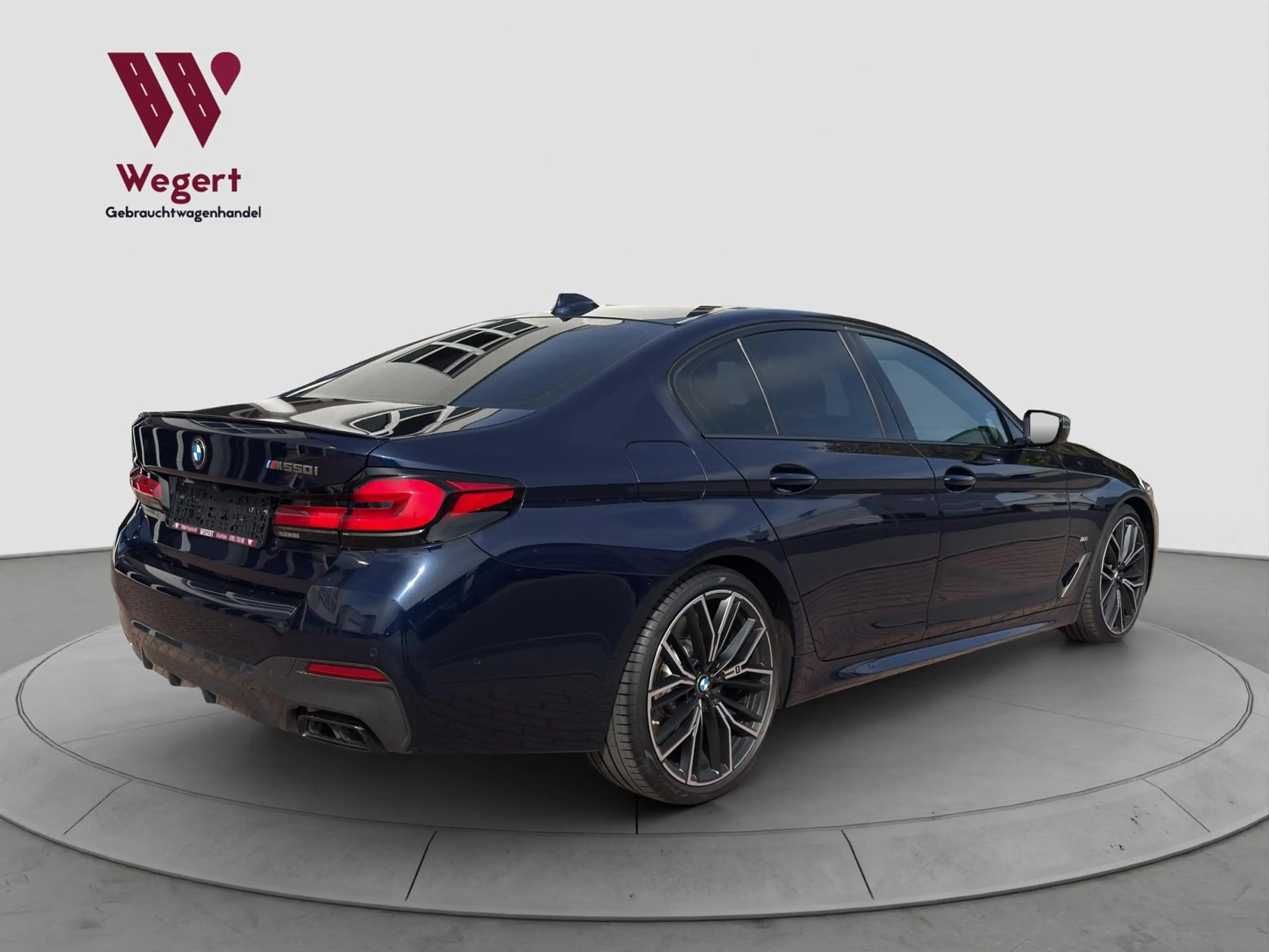 BMW 550 i xDrive*STANDHEIZUNG*MASSAGE*HUD*H&K*LASER — photo 9