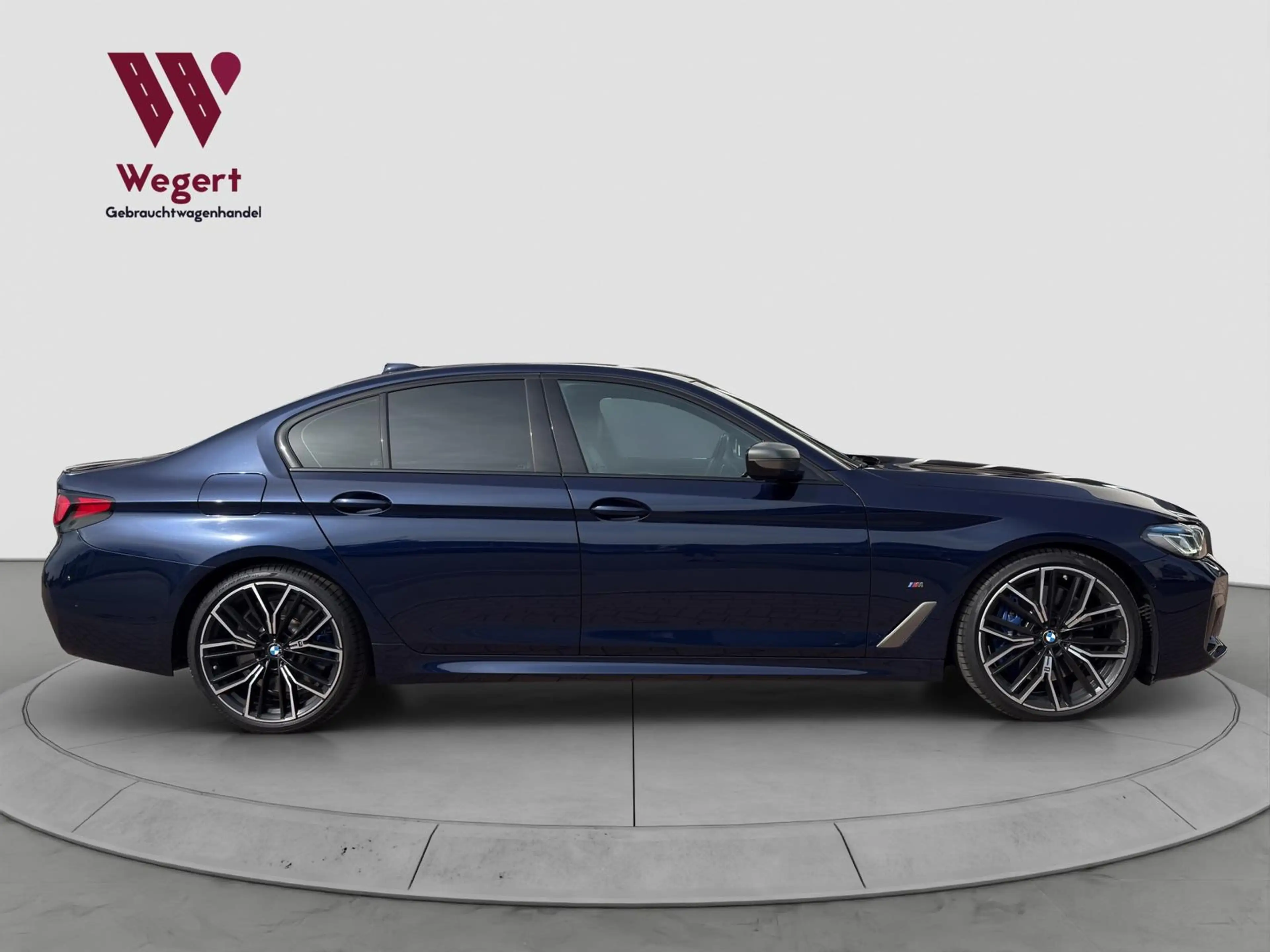 BMW 550 i xDrive*STANDHEIZUNG*MASSAGE*HUD*H&K*LASER — photo 7