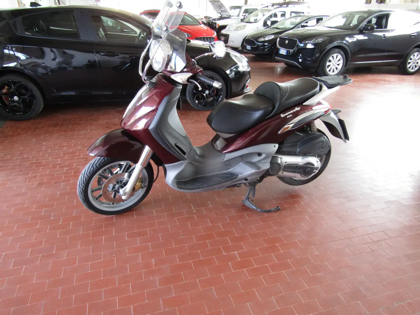 Piaggio Beverly 500 Burdeos - 2