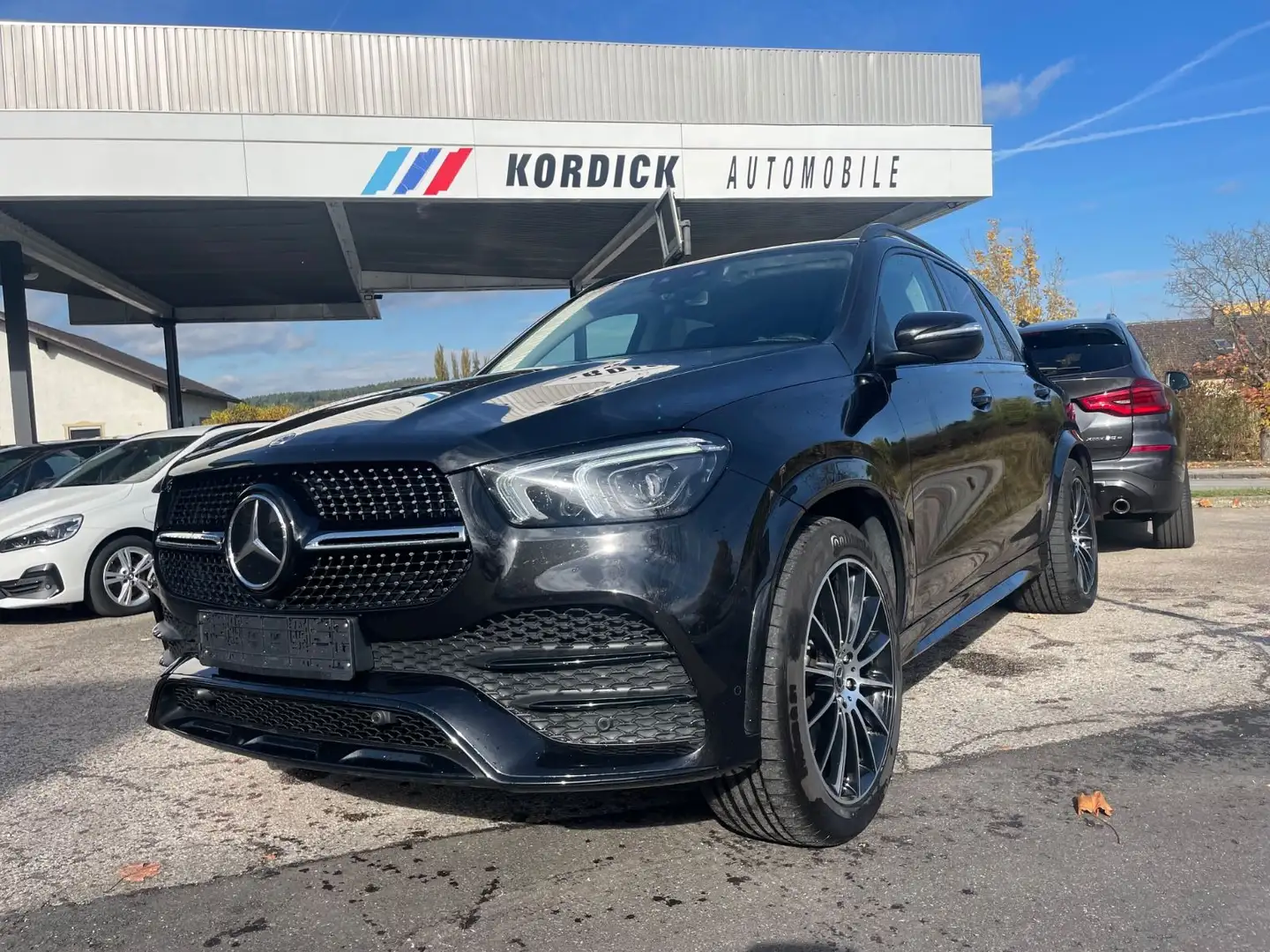Mercedes-Benz GLE 350 de 4MATIC/2xAMG/AHK/DISTRONIC+ Schwarz - 2