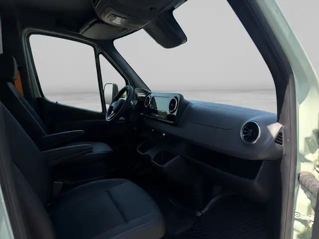 Mercedes-Benz Unknown Model view 9