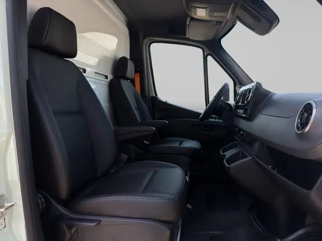 Mercedes-Benz Unknown Model view 11