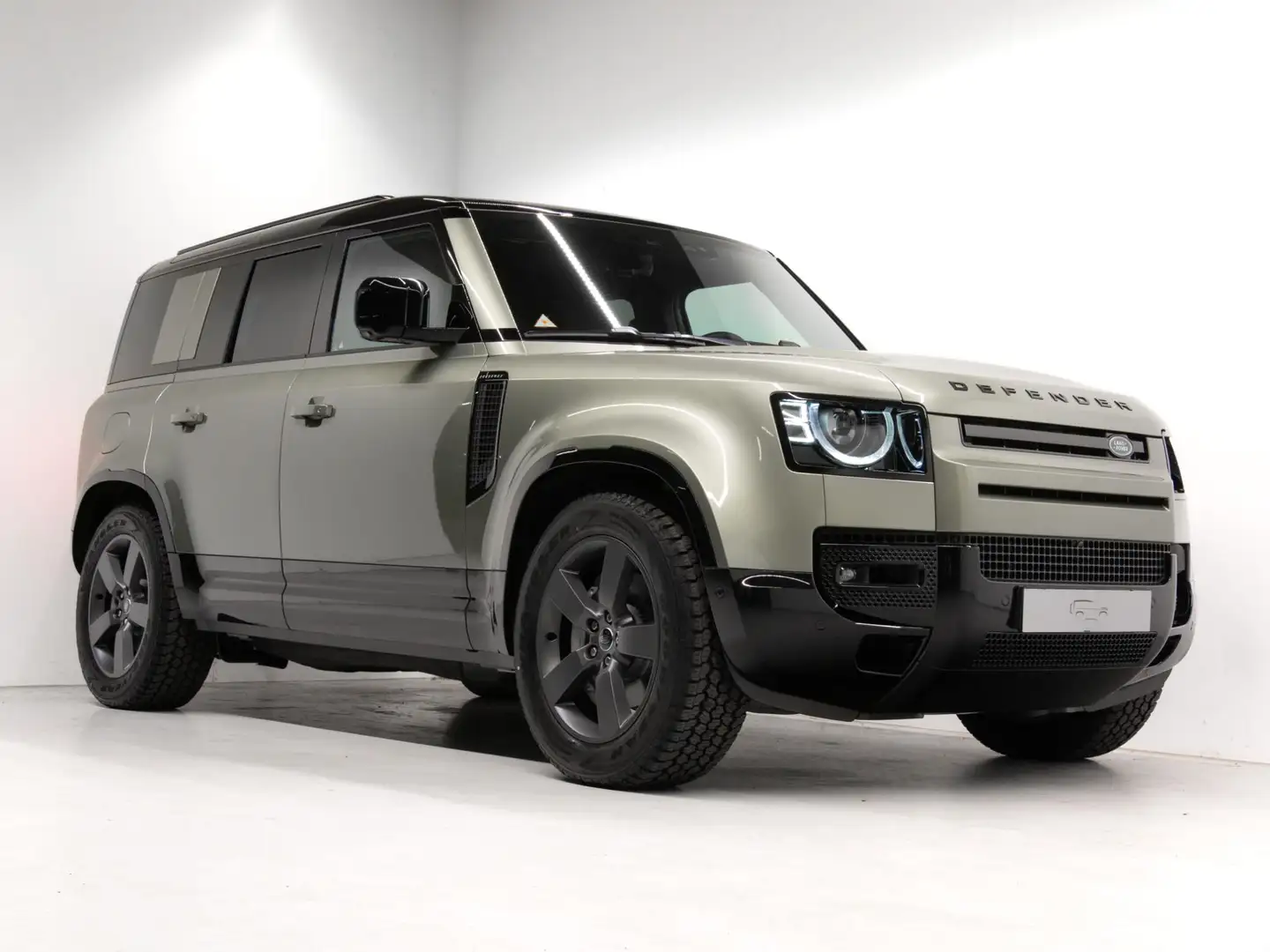 Land Rover Defender 110 2.0 P300e 110 X-Dynamic HSE Vert - 2