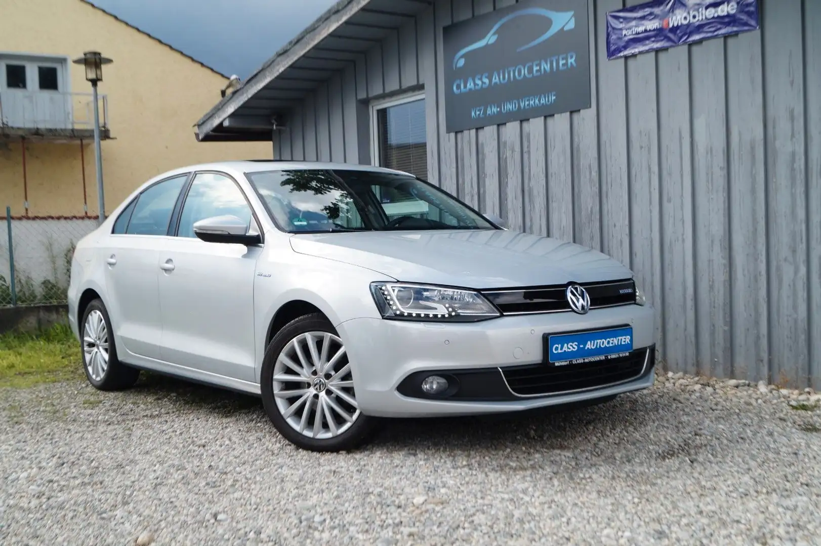 Volkswagen Jetta VI Highline Hybrid|Bi-Xenon|Navi Silber - 1