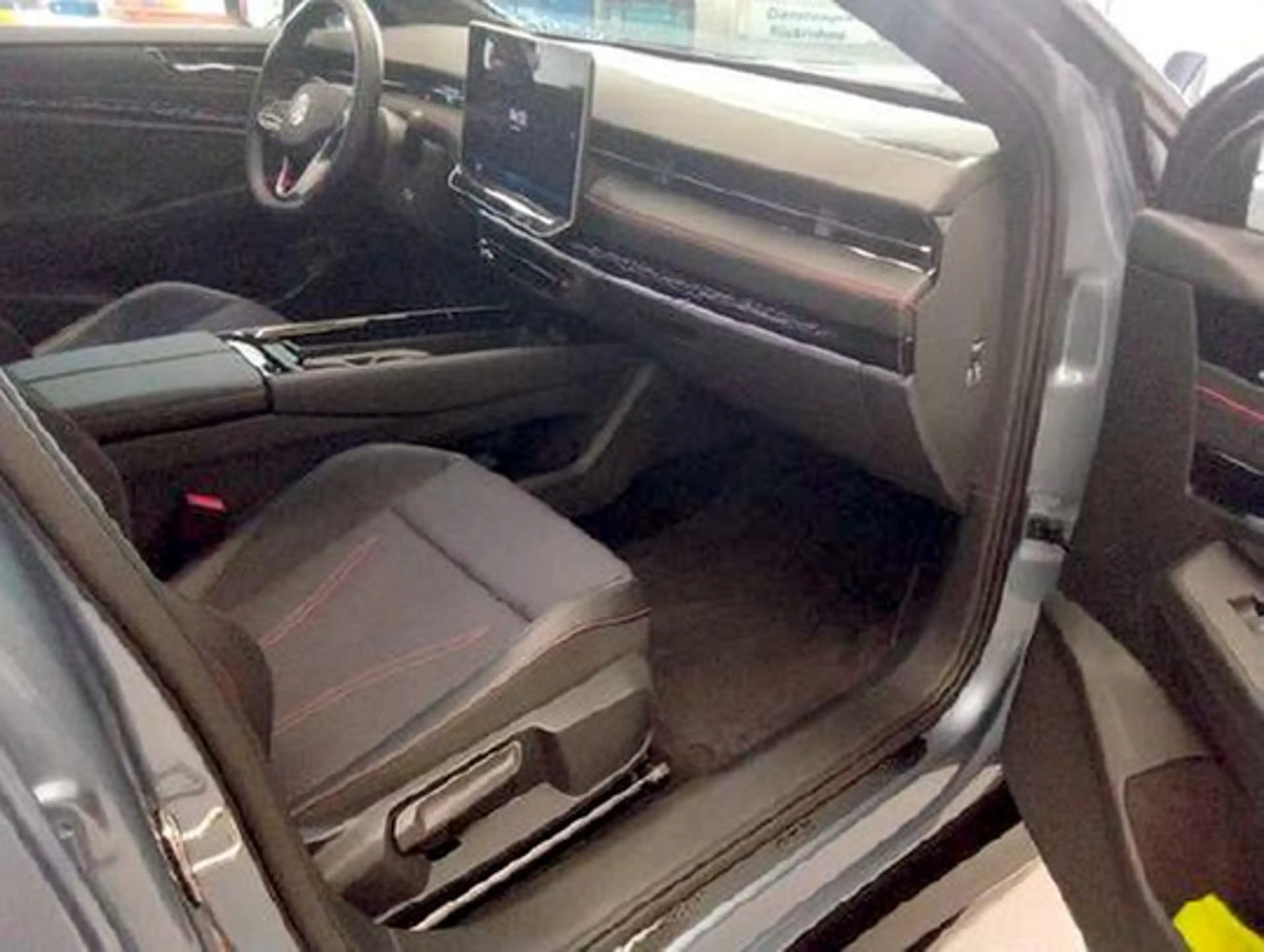 Volkswagen ID.7 Tourer GTX 4Motion WÄRMEPUMPE AHK AREAVIEW HEAD... — photo 4