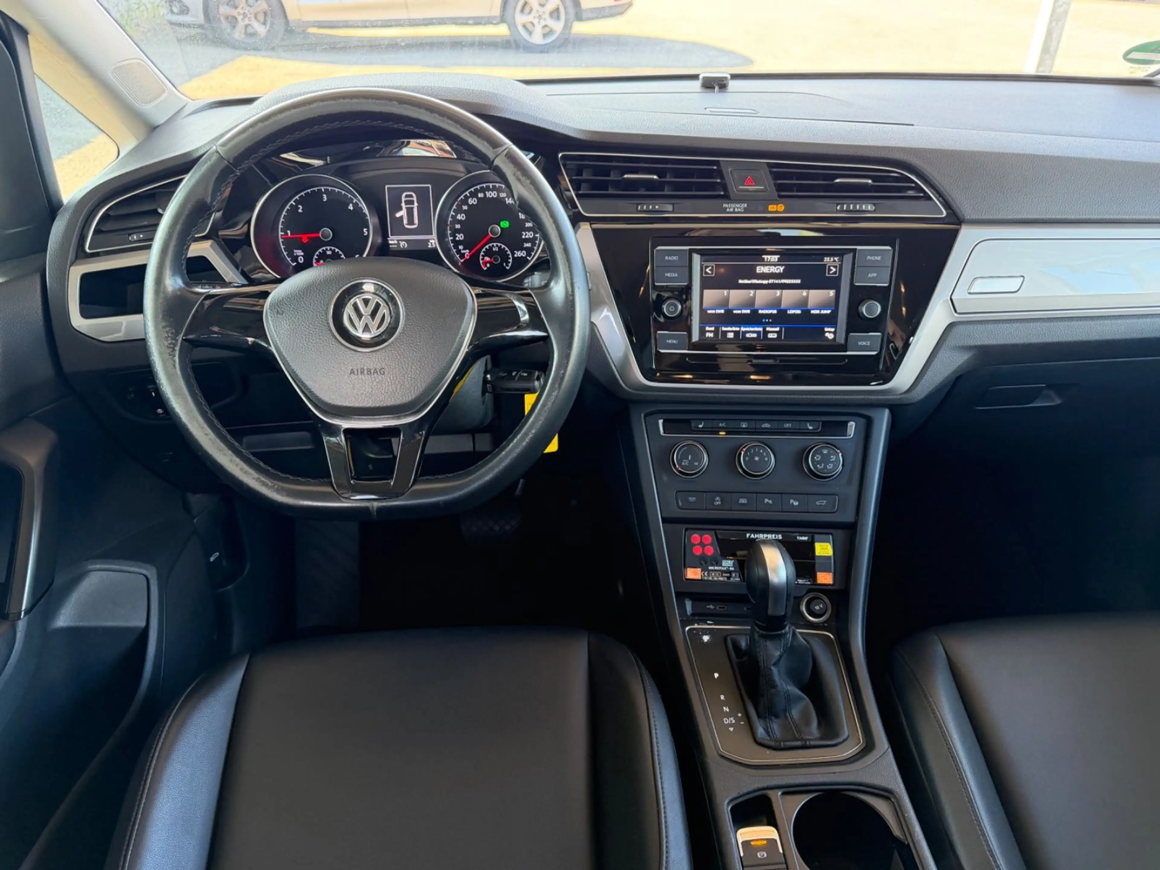 Volkswagen Touran 2.0 TDI°COMFORTLINE°7-SITZER°DSG°SHZ°PDC — photo 7