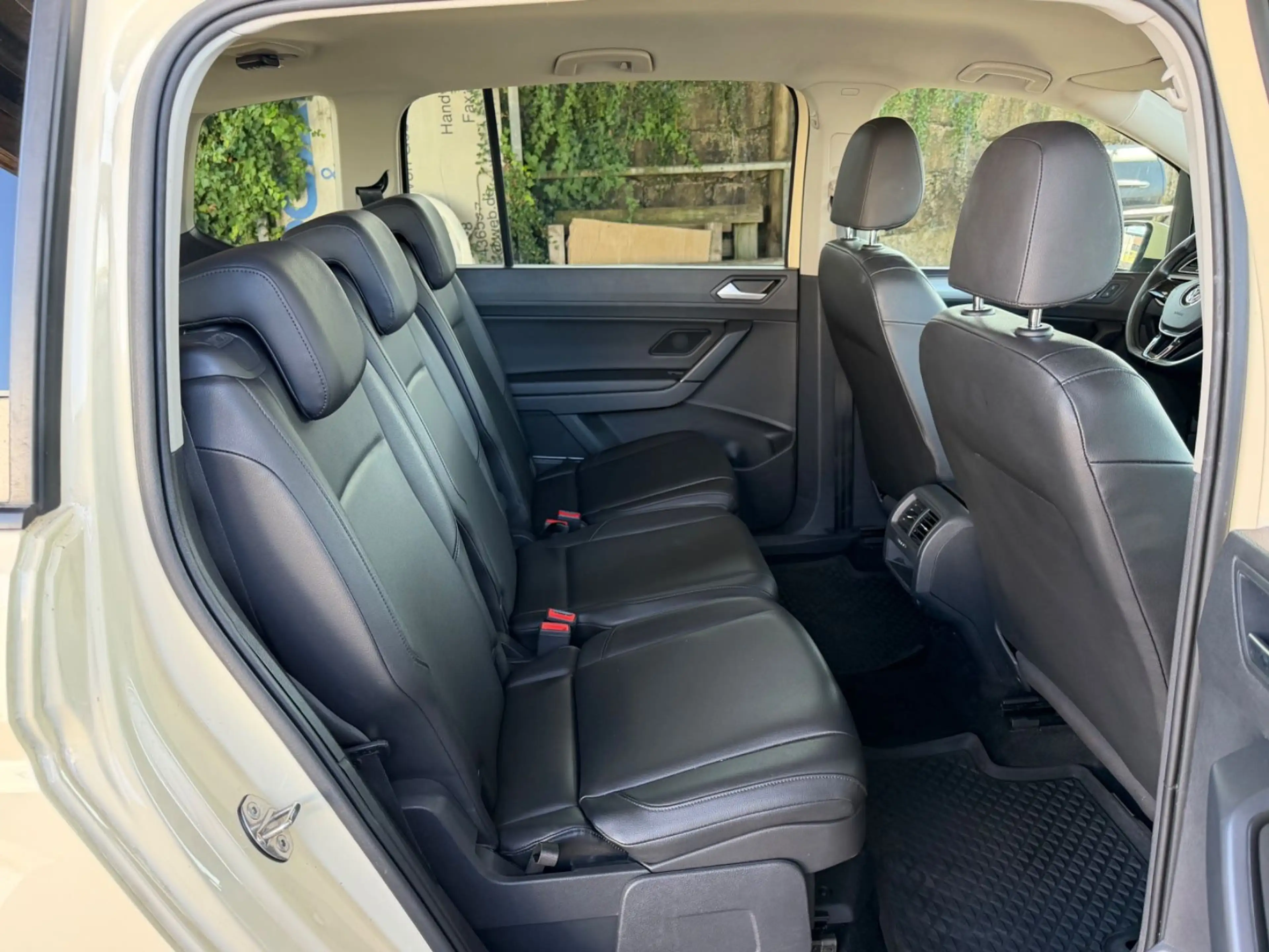 Volkswagen Touran 2.0 TDI°COMFORTLINE°7-SITZER°DSG°SHZ°PDC — photo 14