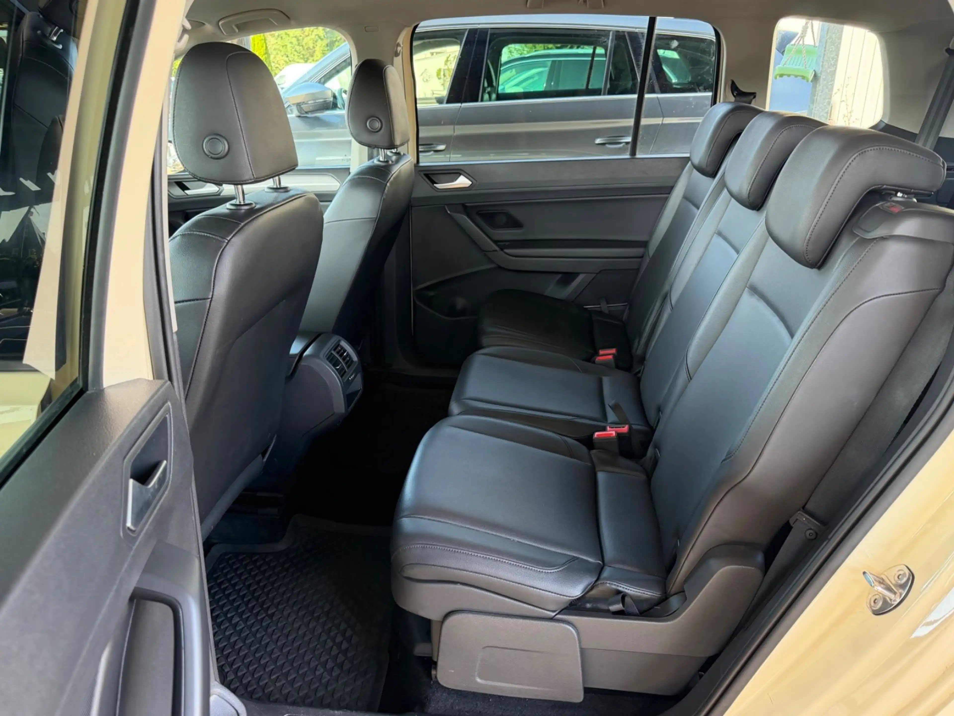 Volkswagen Touran 2.0 TDI°COMFORTLINE°7-SITZER°DSG°SHZ°PDC — photo 9