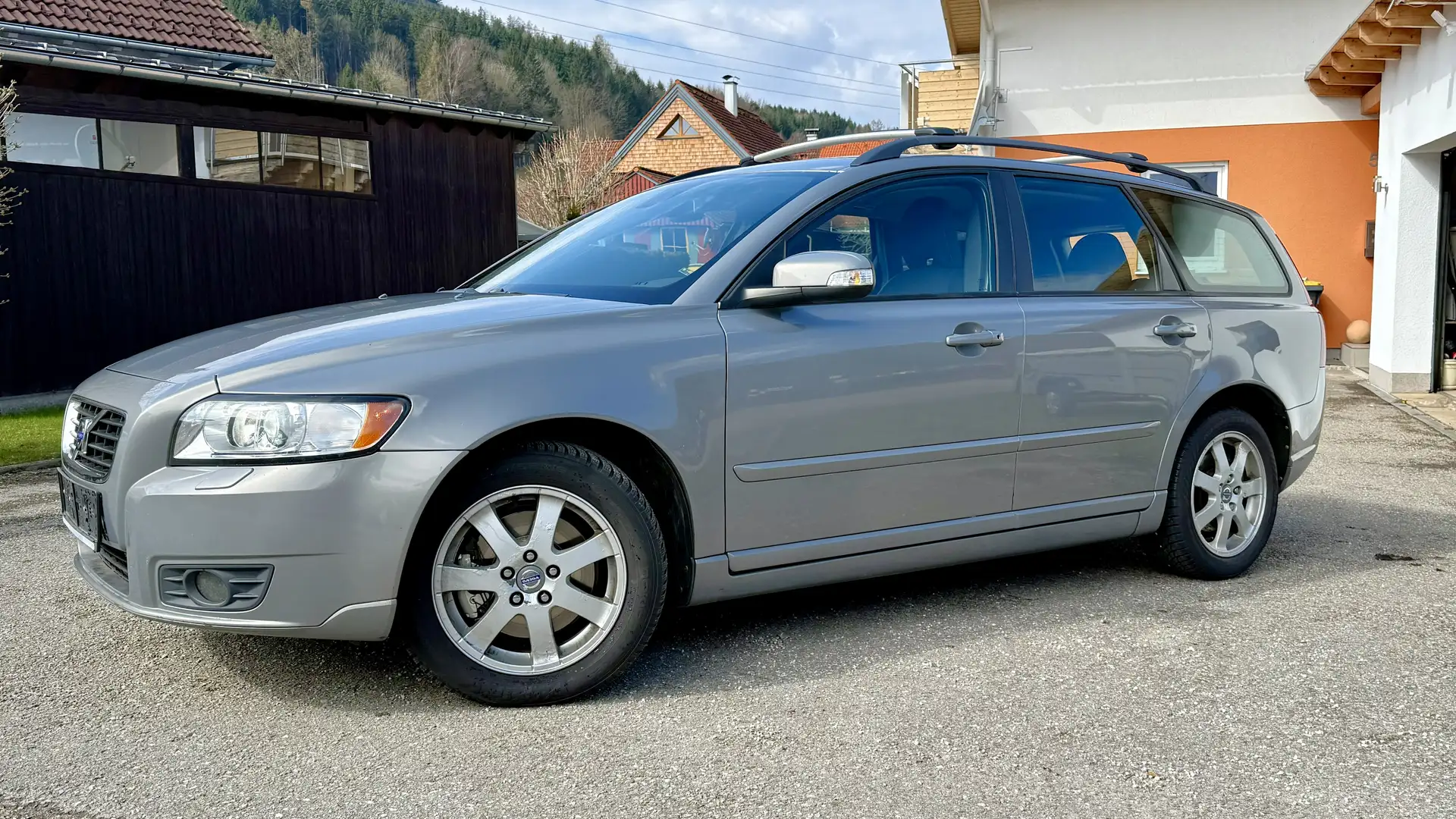 Volvo V50 V50 2,0 D Momentum Momentum Grau - 2