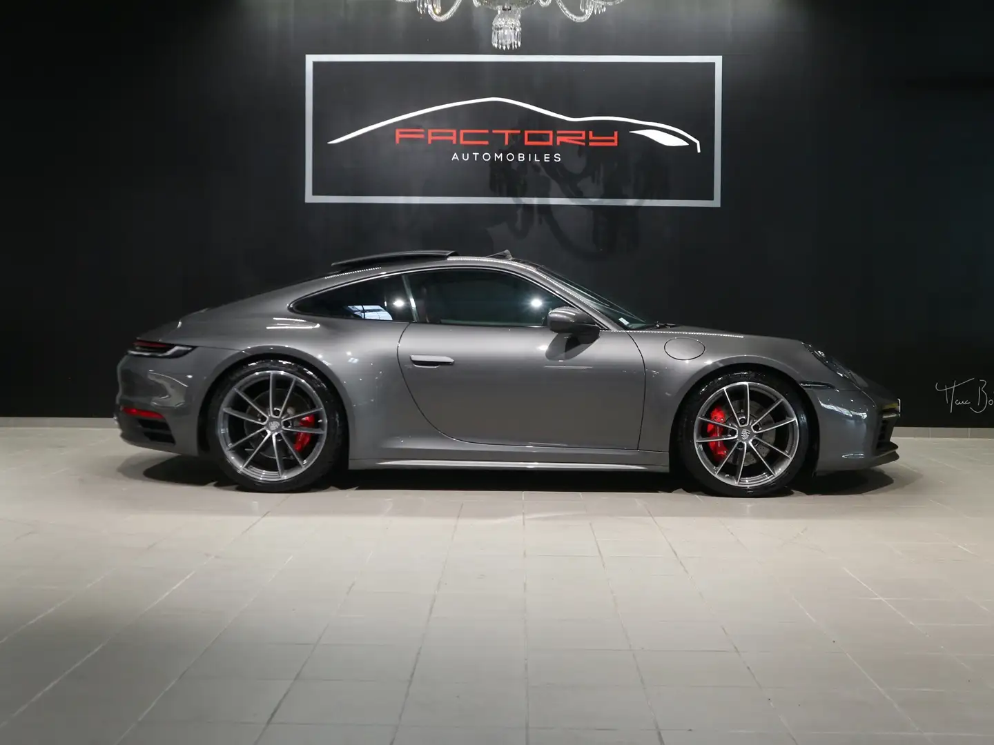 Porsche 911 (992) 3.0 450CH 4S PDK Gris - 2