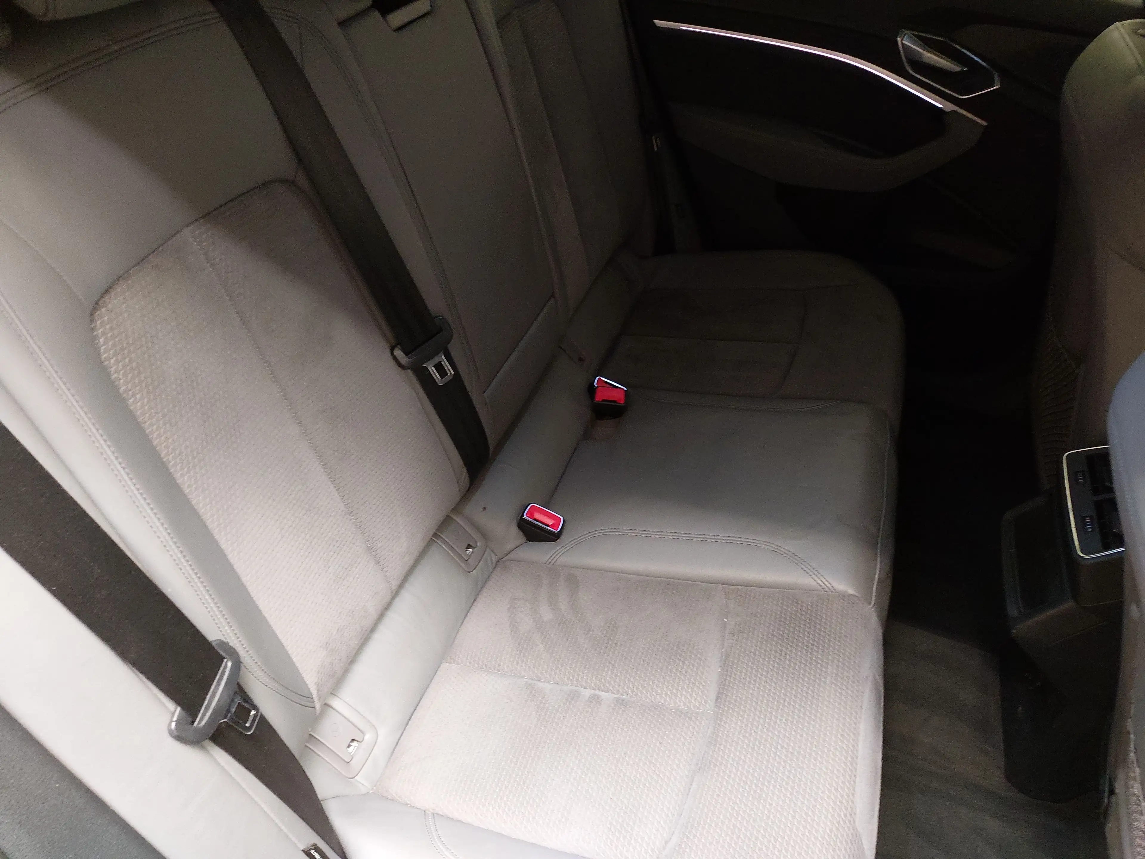 Audi e-tron 55 Qu. S-Line T-Leder Navi LED vc RFK — photo 12