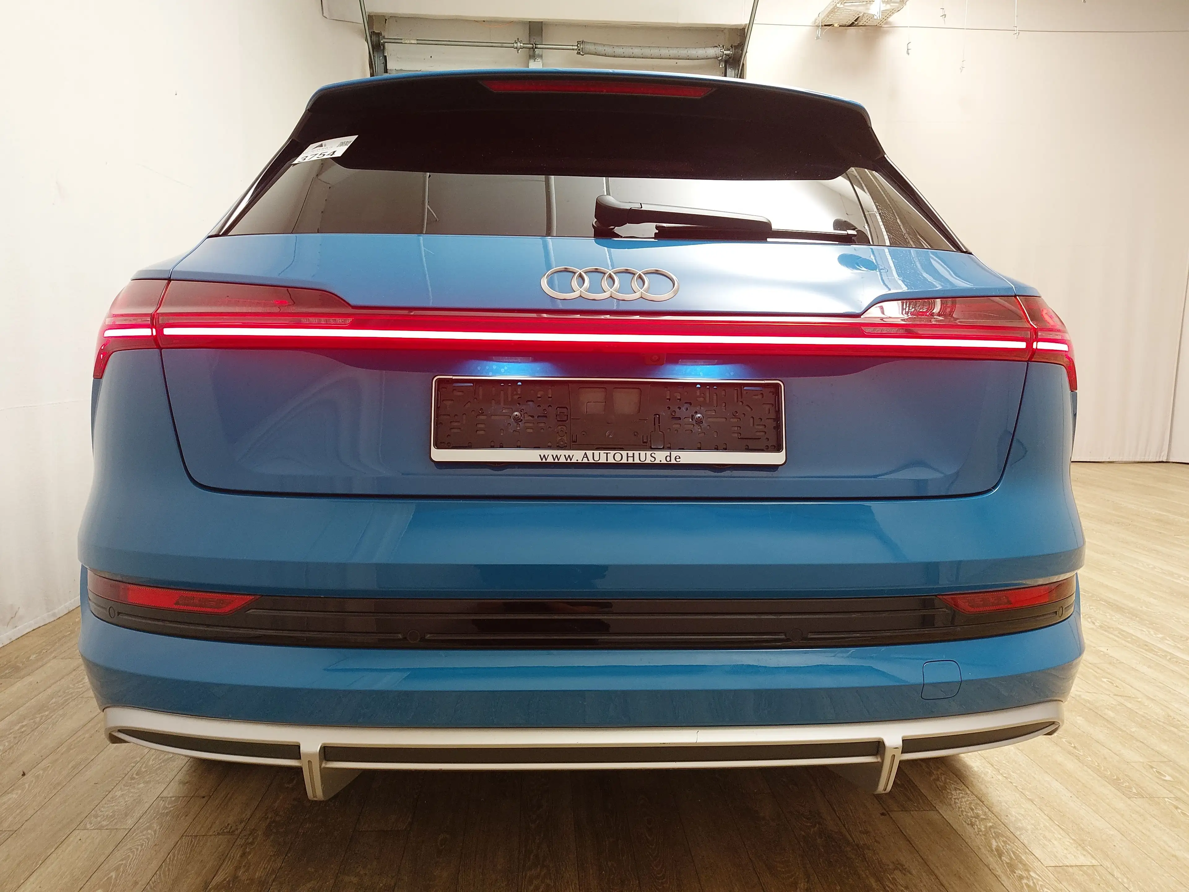 Audi e-tron 55 Qu. S-Line T-Leder Navi LED vc RFK — photo 14