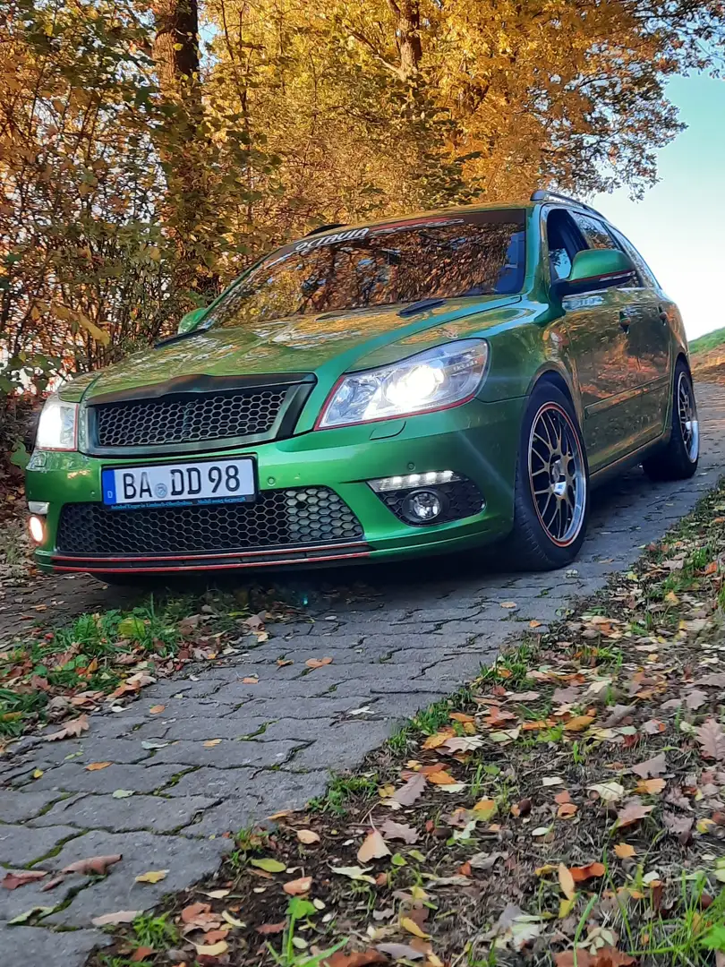 Skoda Octavia Combi 2.0 TSI RS - 1