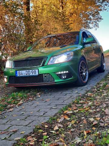 Imagine Skoda Octavia Combi 2.0 TSI RS