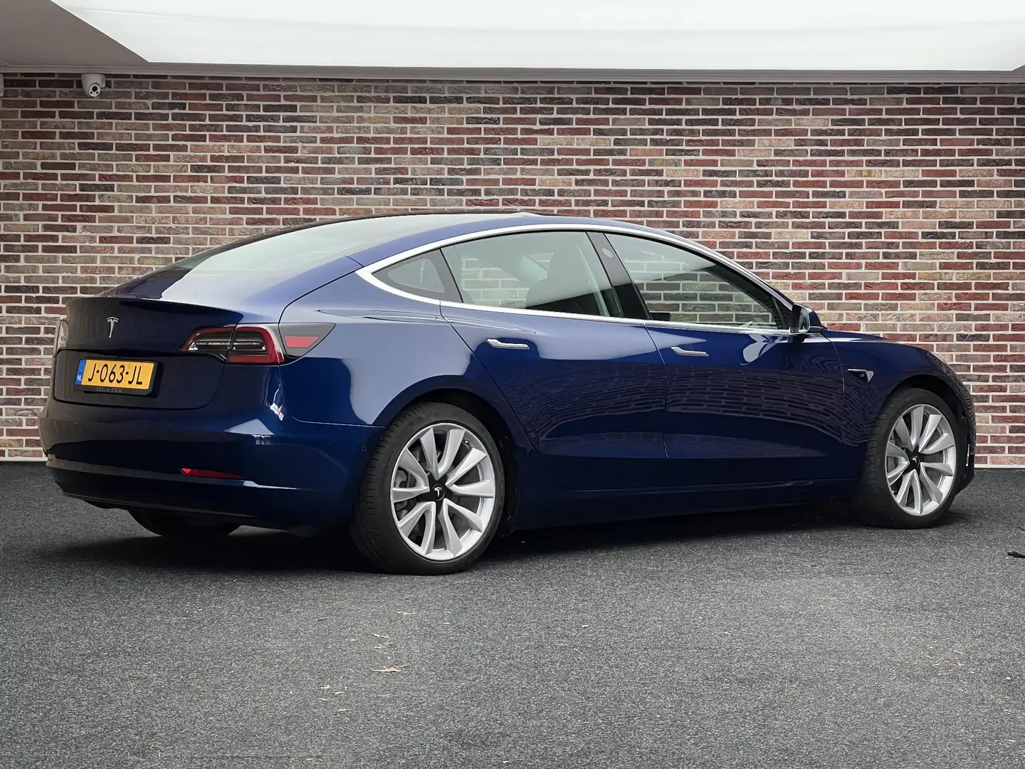 Tesla Model 3 Standard RWD Plus 60 kWh DAK LEDER Blau - 2