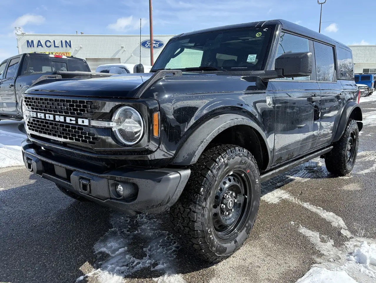 Ford Bronco photo Ford Bronco