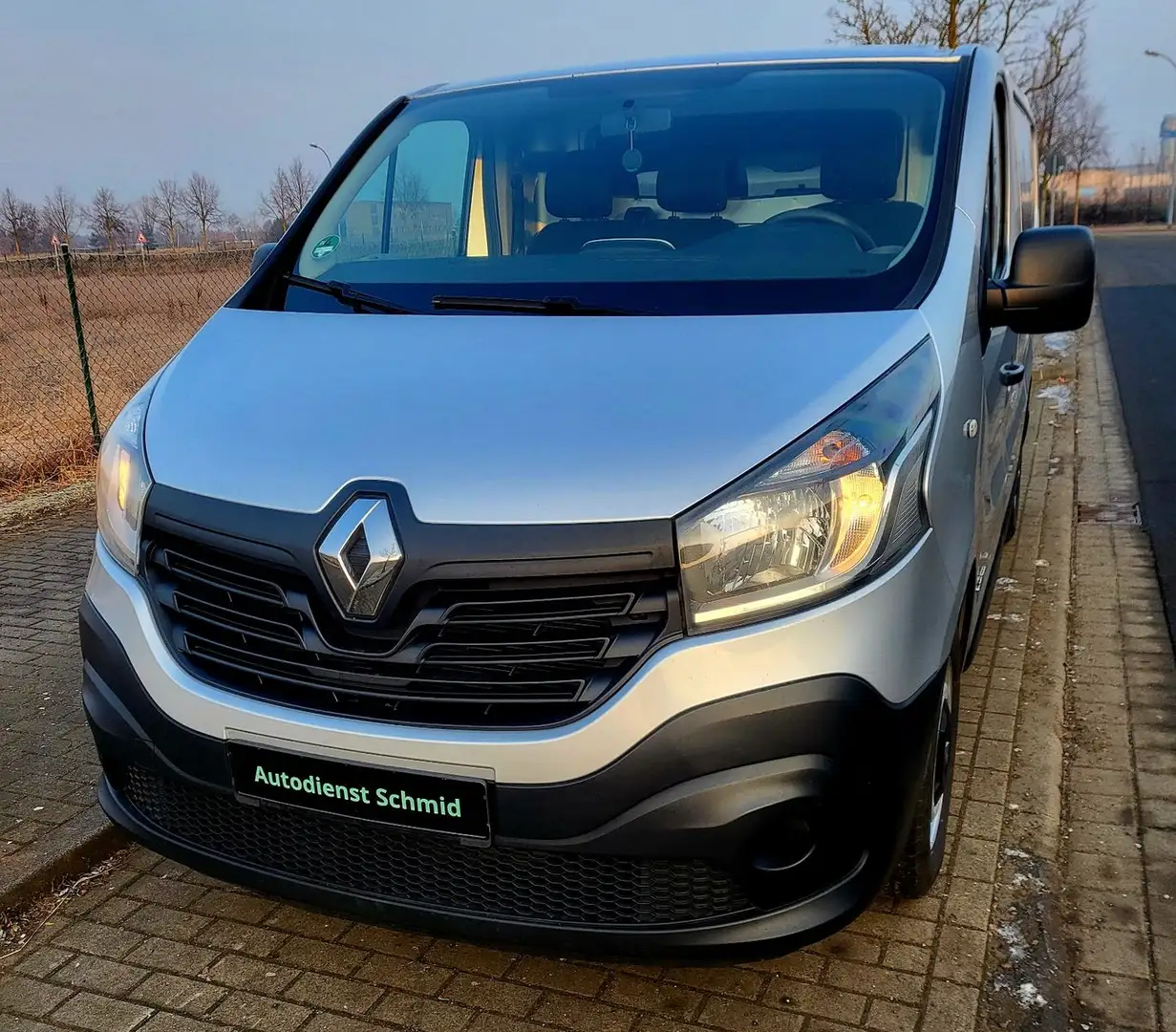 Renault Trafic Kasten L1H1 2,7t Komfort*Navi*Sitzhzg* Gris - 2