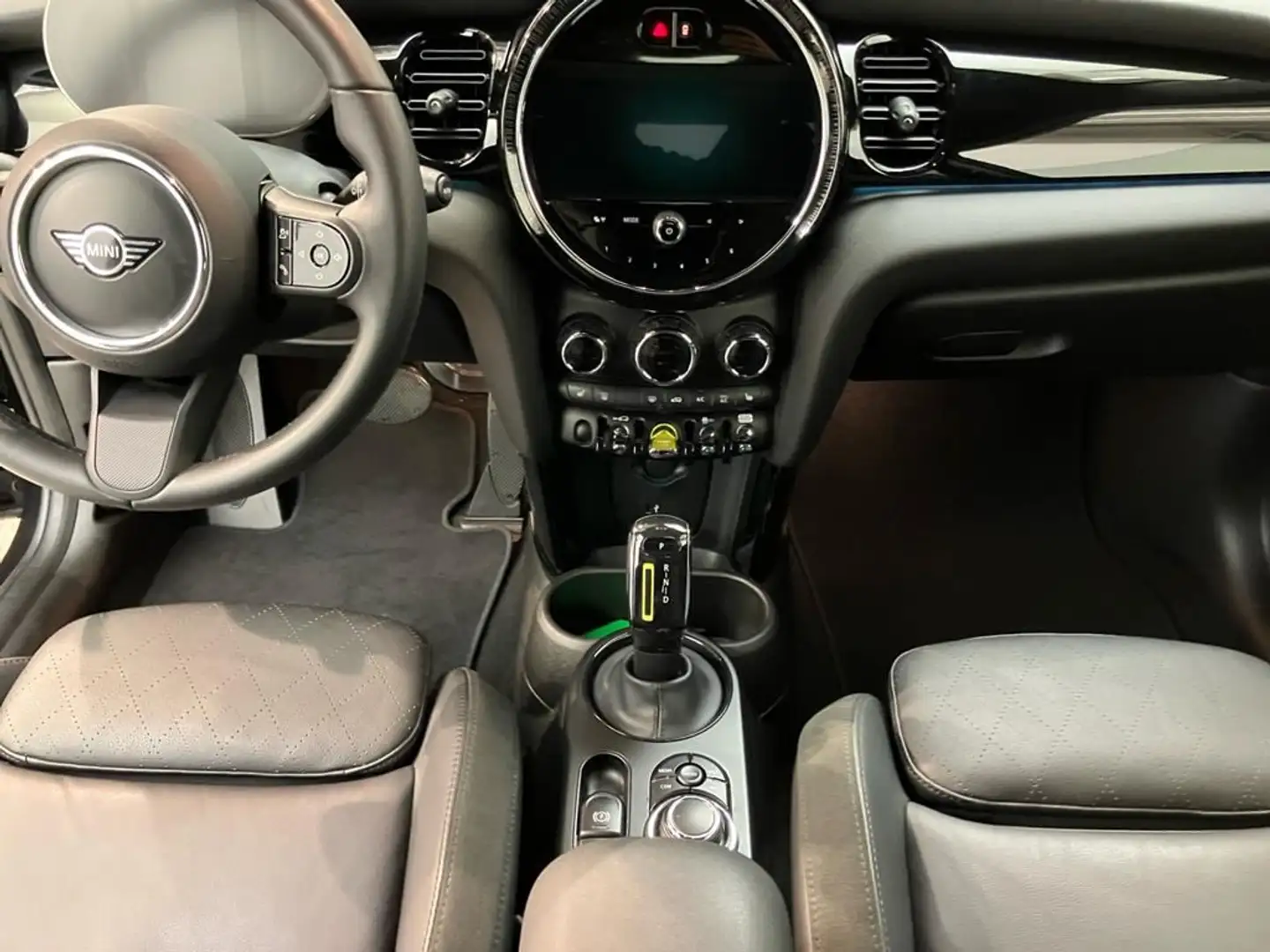 MINI Cooper SE Classic Trim Schwarz - 2