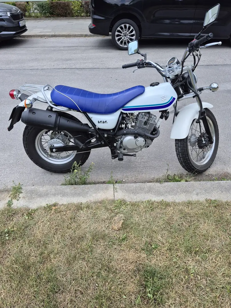 Suzuki VanVan 125 Blanc - 2