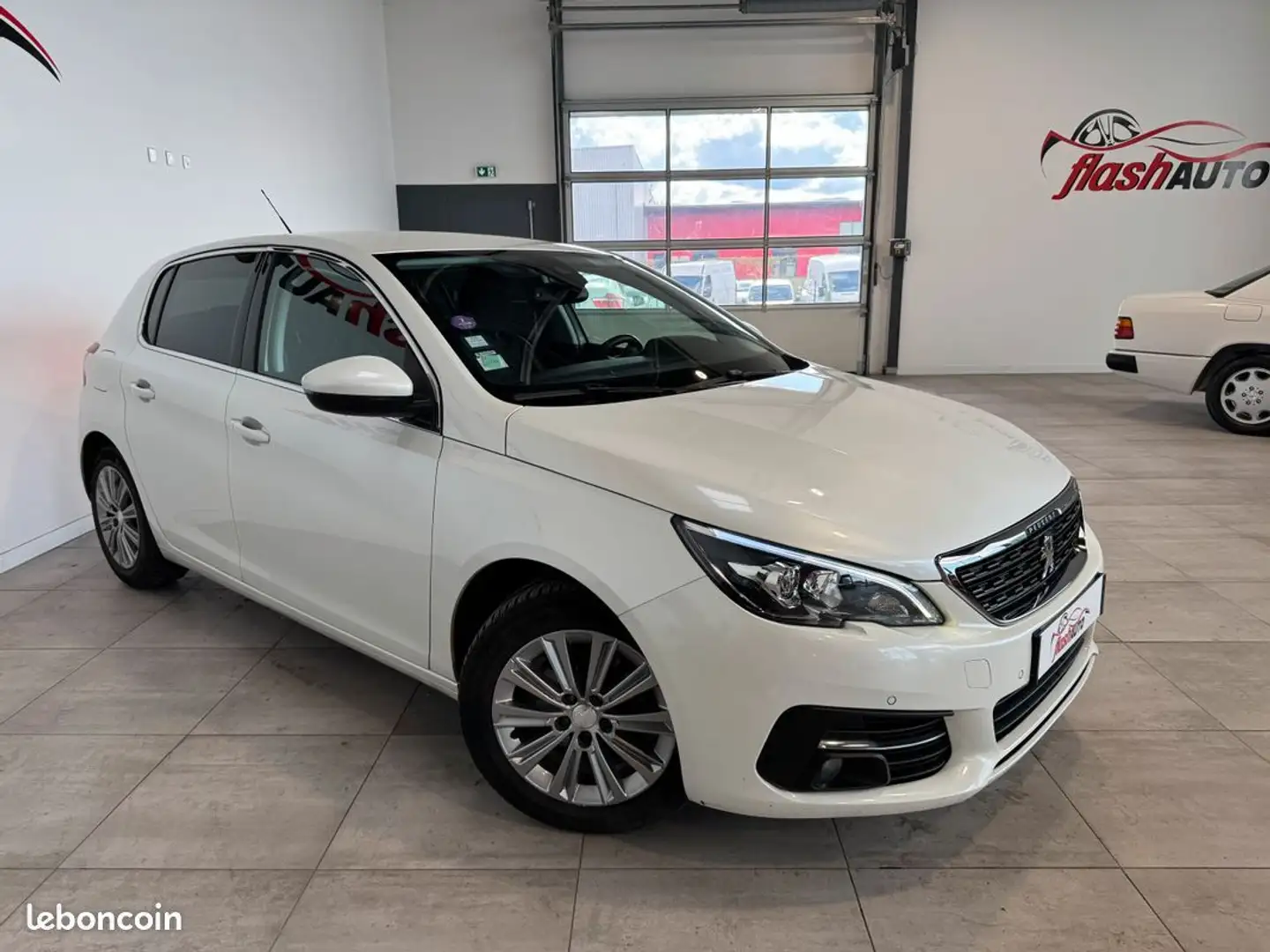 Peugeot 308 II PHASE THP EAT8 130cv-BVA-2021 Blanco - 2