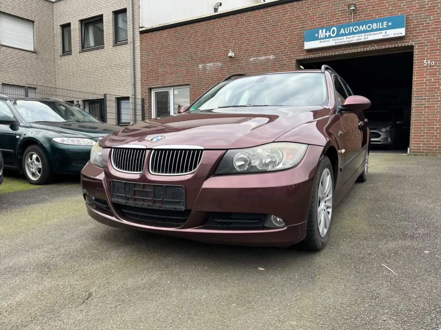 BMW 318 Baureihe 3 Touring 318d/Klima/PDC/AHK Rot - 1